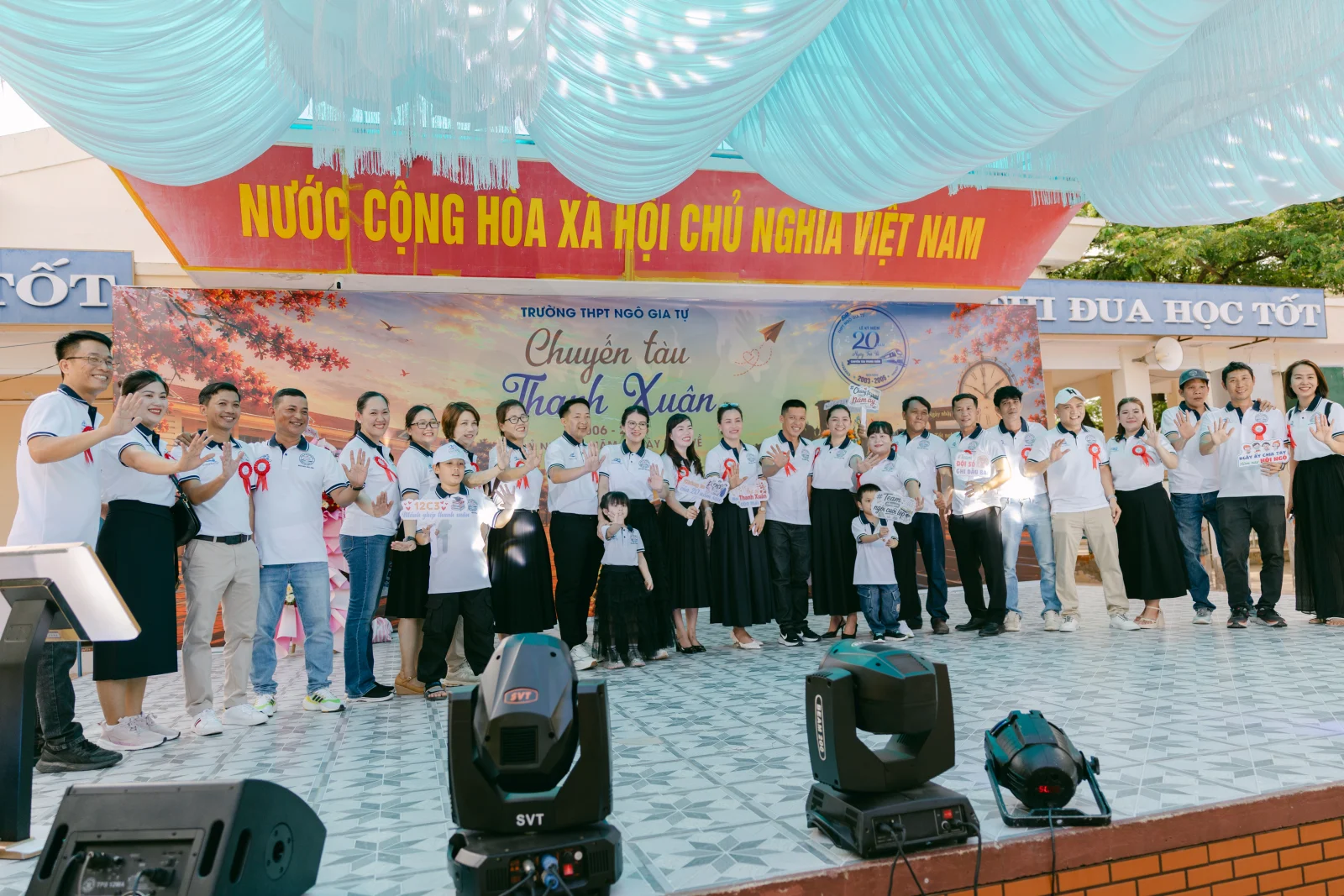 Ảnh lễ kỷ niệm 20 năm THPT Ngô Gia Tự, chụp ngày 08/08/2026