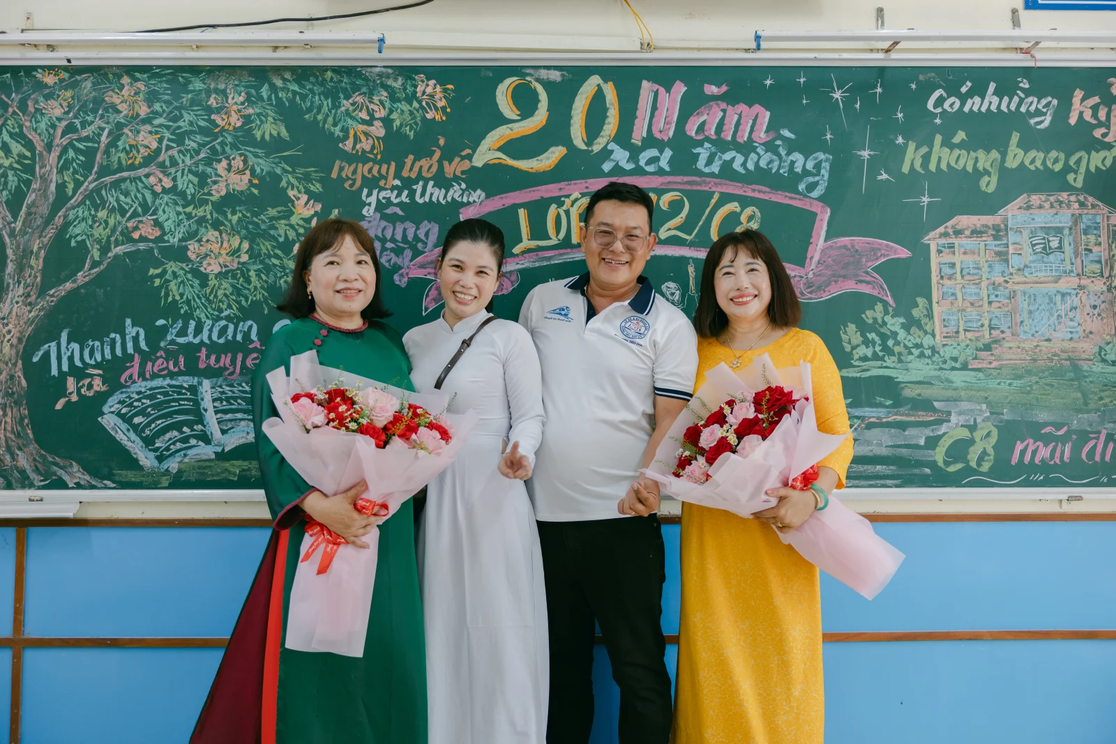 Ảnh lễ kỷ niệm 20 năm THPT Ngô Gia Tự, chụp ngày 08/08/2026