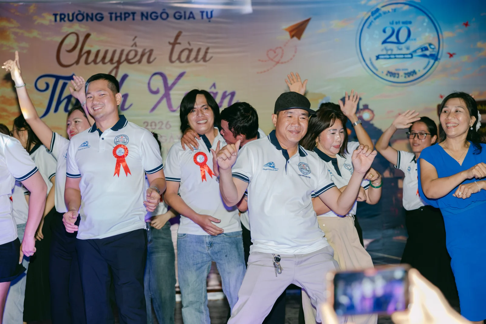 Ảnh lễ kỷ niệm 20 năm THPT Ngô Gia Tự, chụp ngày 08/08/2026