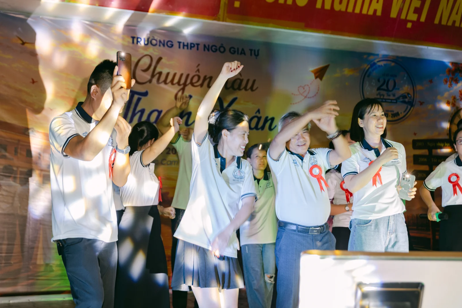 Ảnh lễ kỷ niệm 20 năm THPT Ngô Gia Tự, chụp ngày 08/08/2026