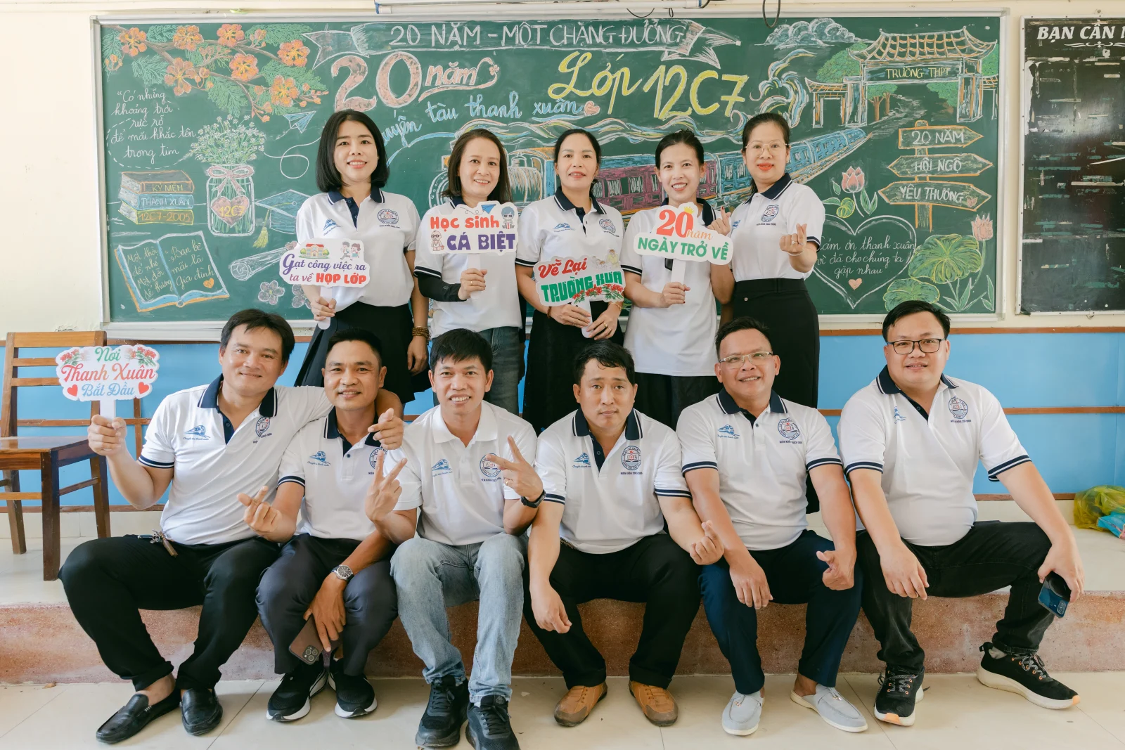 Ảnh lễ kỷ niệm 20 năm THPT Ngô Gia Tự, chụp ngày 08/08/2026