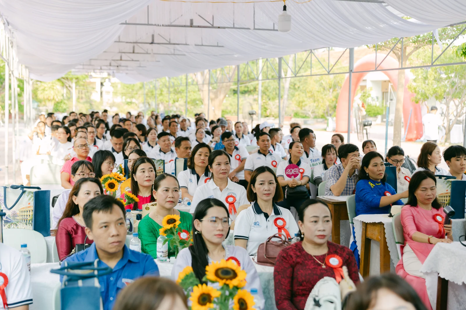 Ảnh lễ kỷ niệm 20 năm THPT Ngô Gia Tự, chụp ngày 08/08/2026