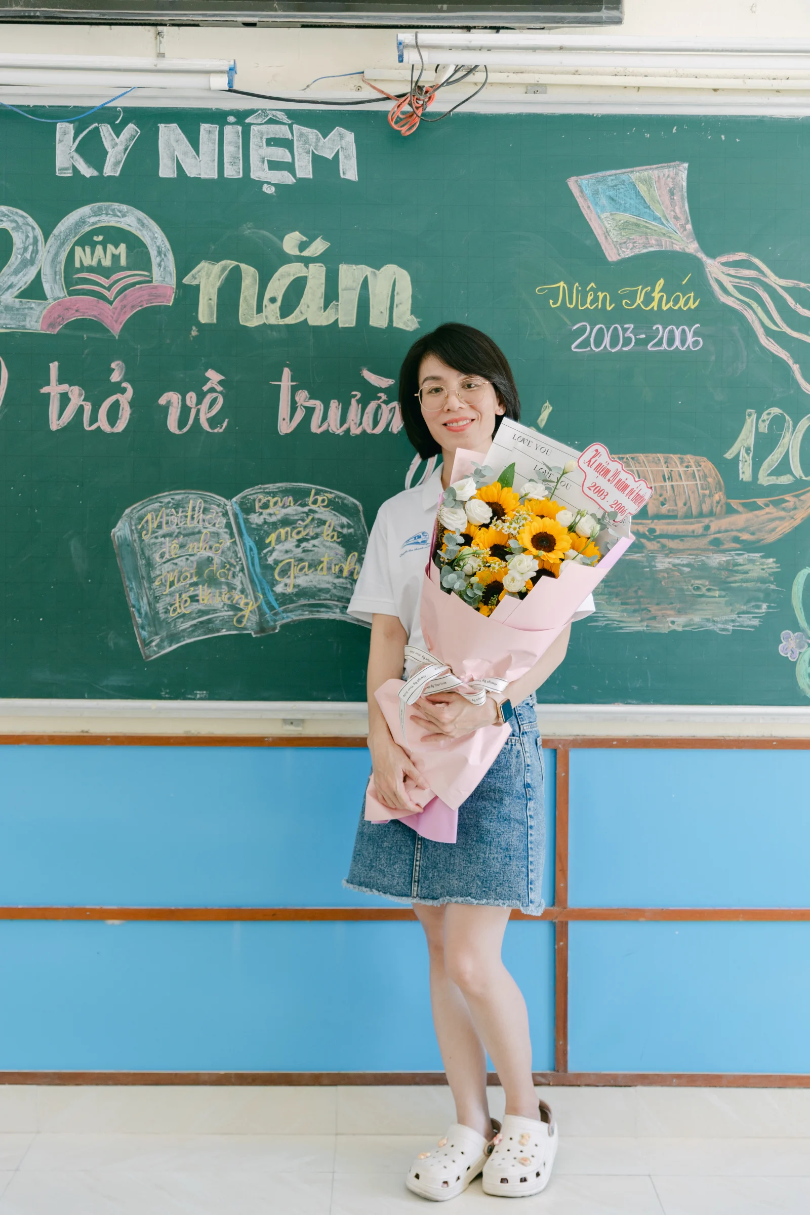 Ảnh lễ kỷ niệm 20 năm THPT Ngô Gia Tự, chụp ngày 08/08/2026