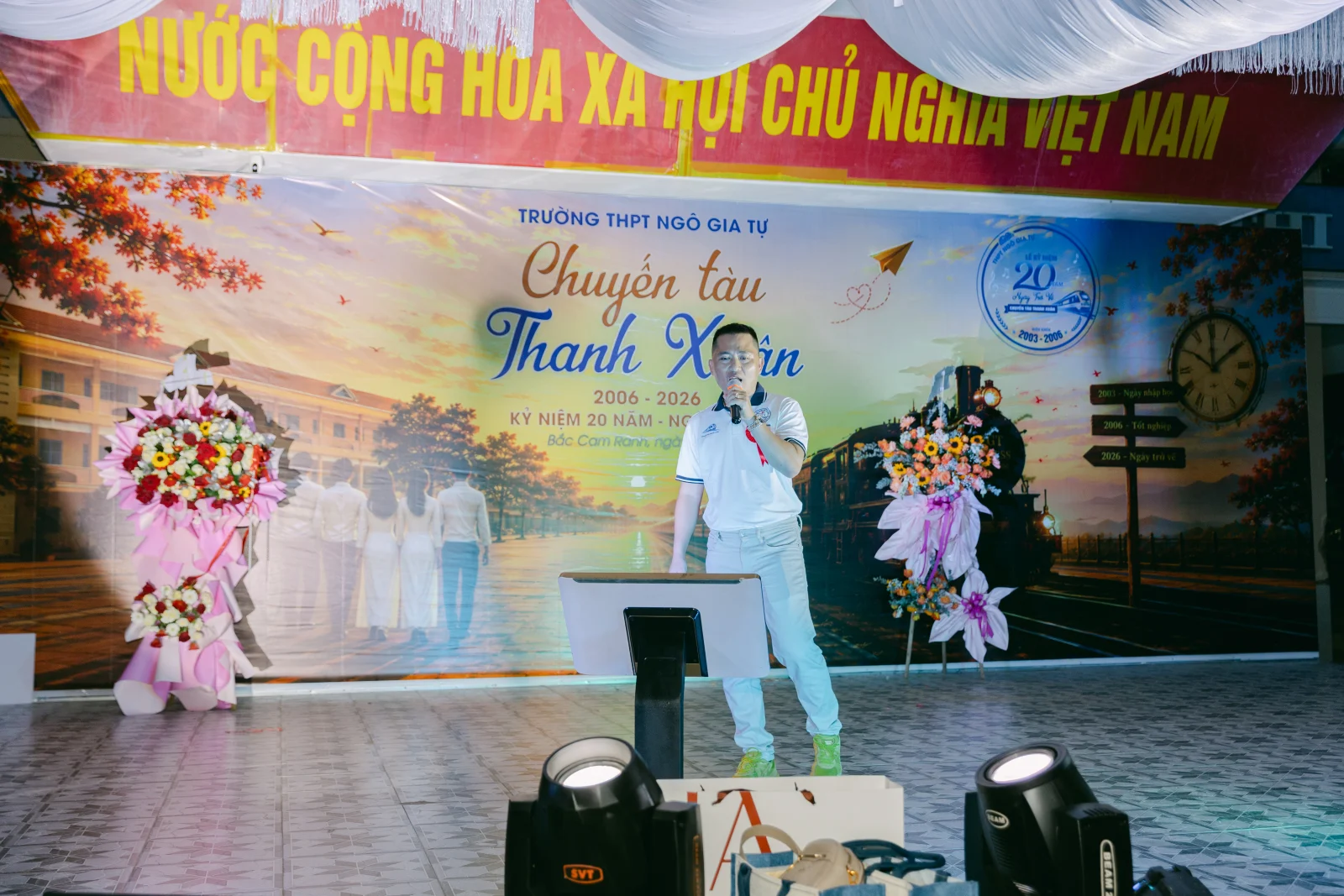 Ảnh lễ kỷ niệm 20 năm THPT Ngô Gia Tự, chụp ngày 08/08/2026