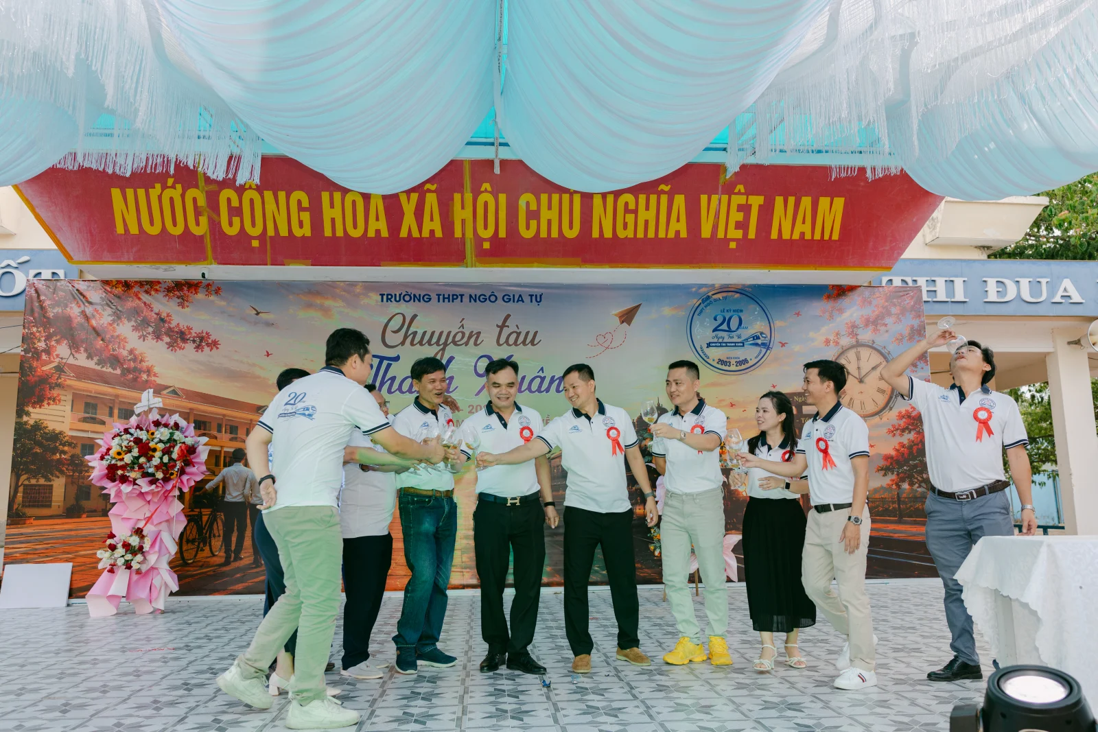 Ảnh lễ kỷ niệm 20 năm THPT Ngô Gia Tự, chụp ngày 08/08/2026