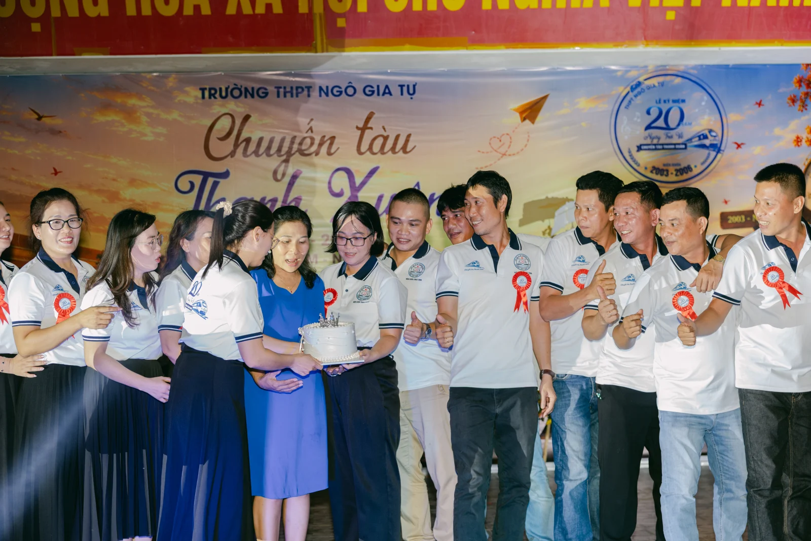 Ảnh lễ kỷ niệm 20 năm THPT Ngô Gia Tự, chụp ngày 08/08/2026