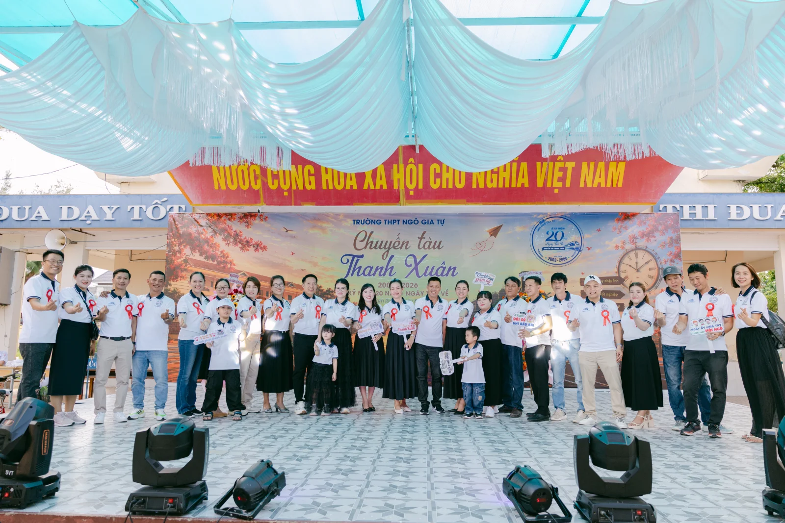 Ảnh lễ kỷ niệm 20 năm THPT Ngô Gia Tự, chụp ngày 08/08/2026