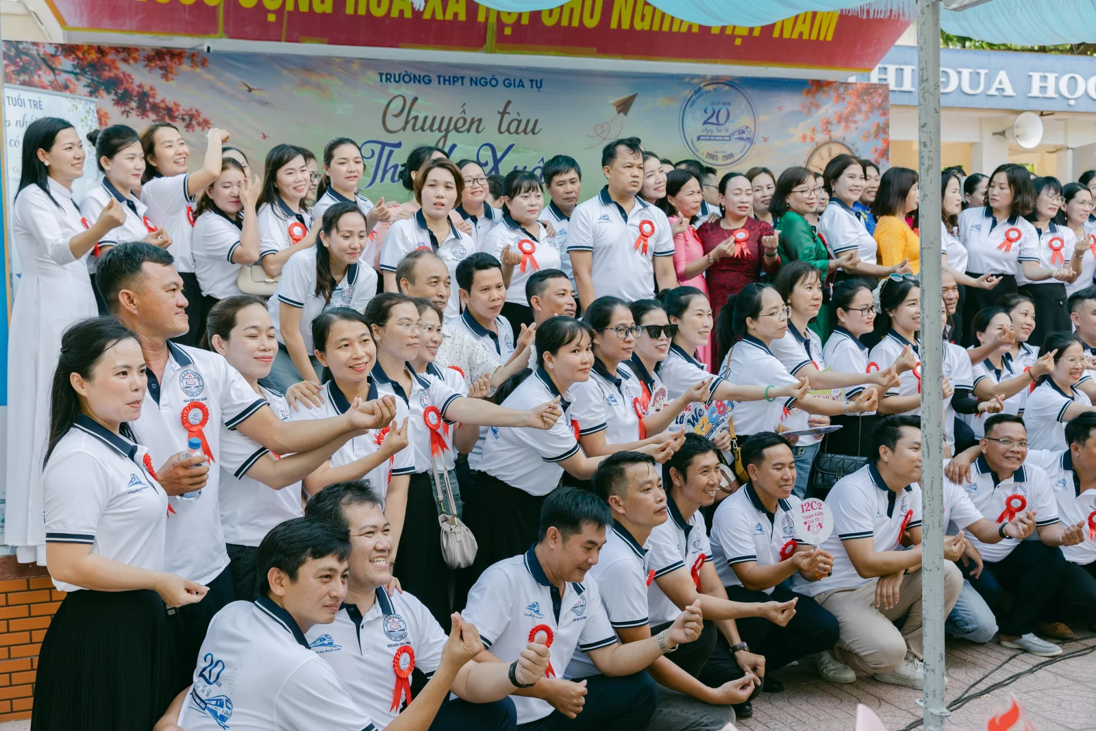 Ảnh lễ kỷ niệm 20 năm THPT Ngô Gia Tự, chụp ngày 08/08/2026