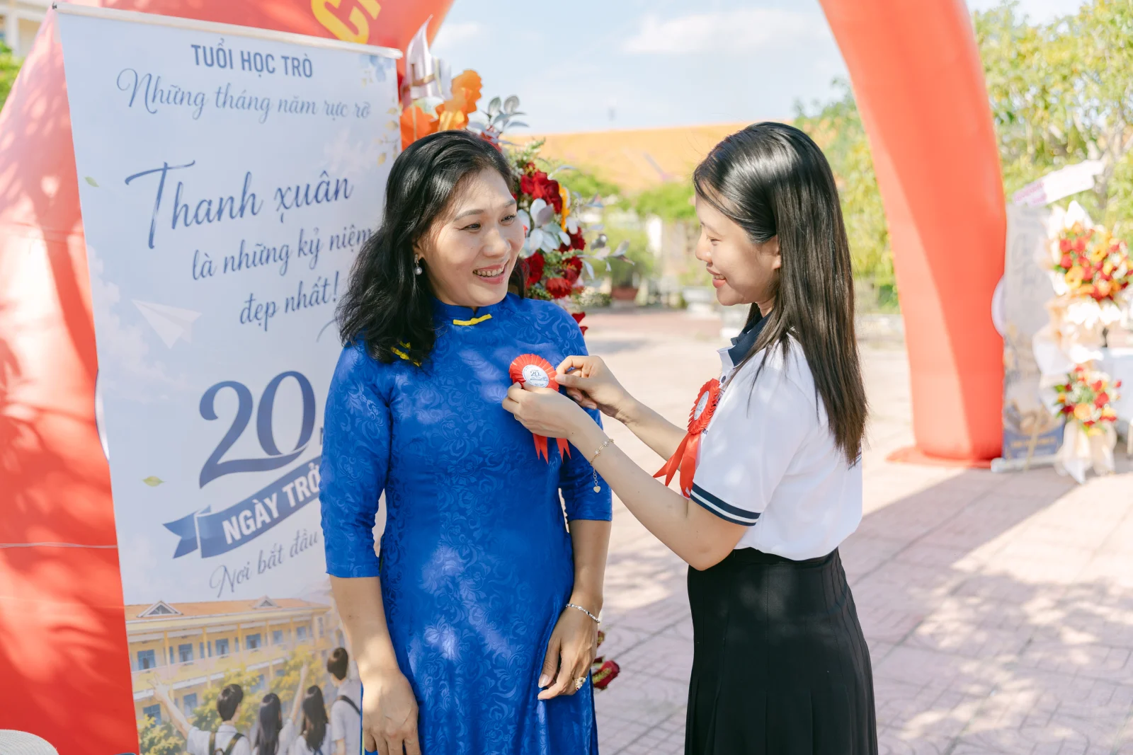 Ảnh lễ kỷ niệm 20 năm THPT Ngô Gia Tự, chụp ngày 08/08/2026