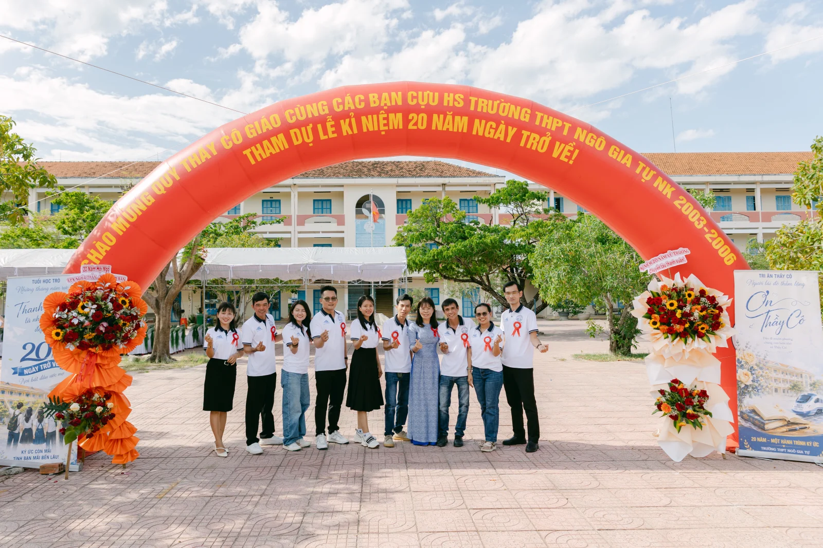 Ảnh lễ kỷ niệm 20 năm THPT Ngô Gia Tự, chụp ngày 08/08/2026