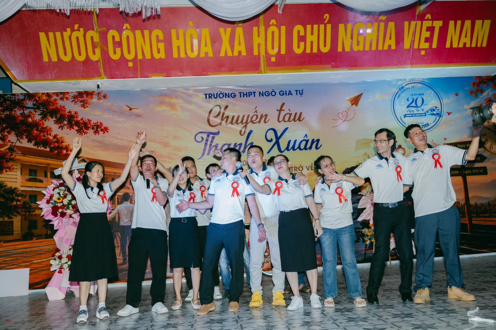 Ảnh lễ kỷ niệm 20 năm THPT Ngô Gia Tự, chụp ngày 08/08/2026