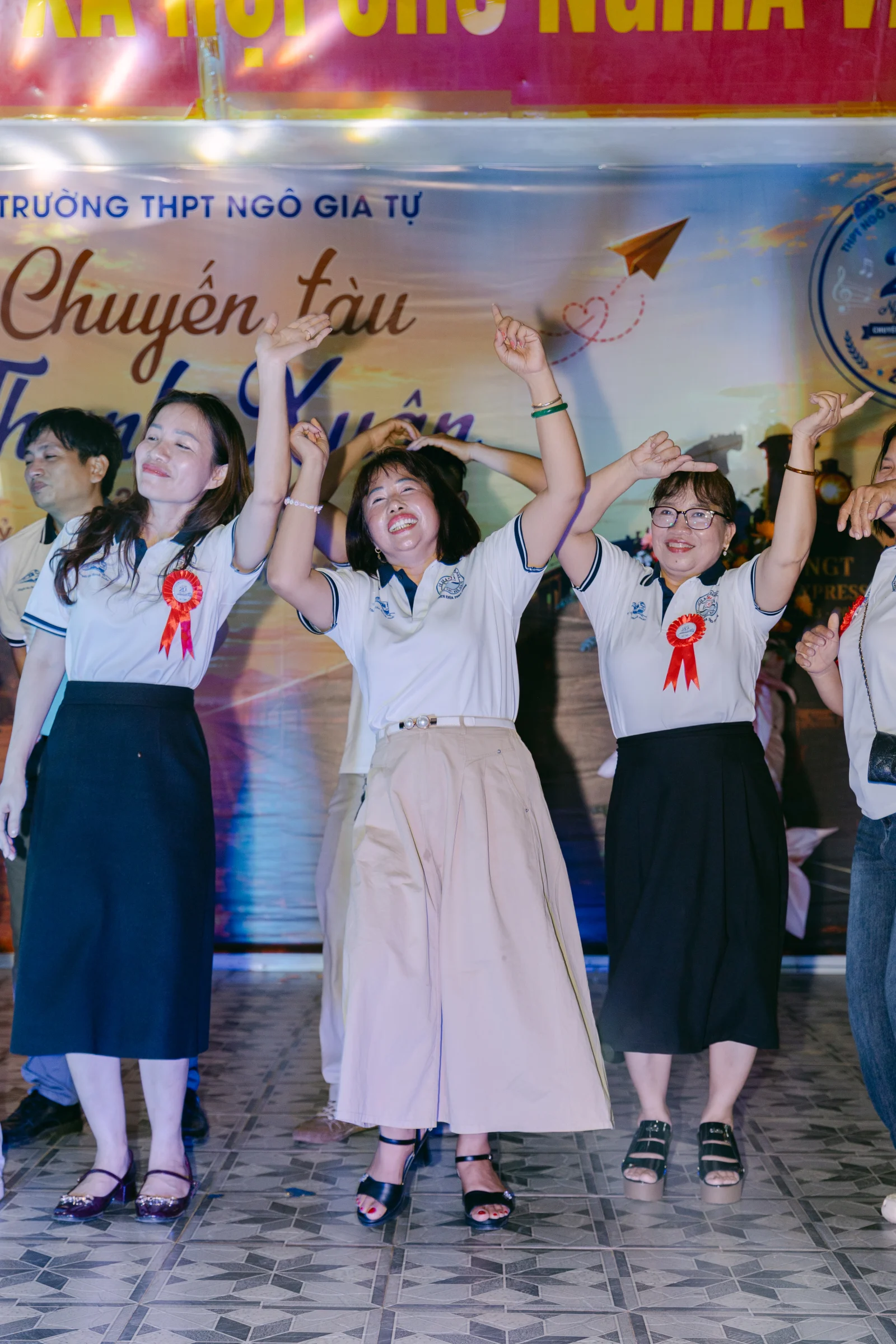 Ảnh lễ kỷ niệm 20 năm THPT Ngô Gia Tự, chụp ngày 08/08/2026