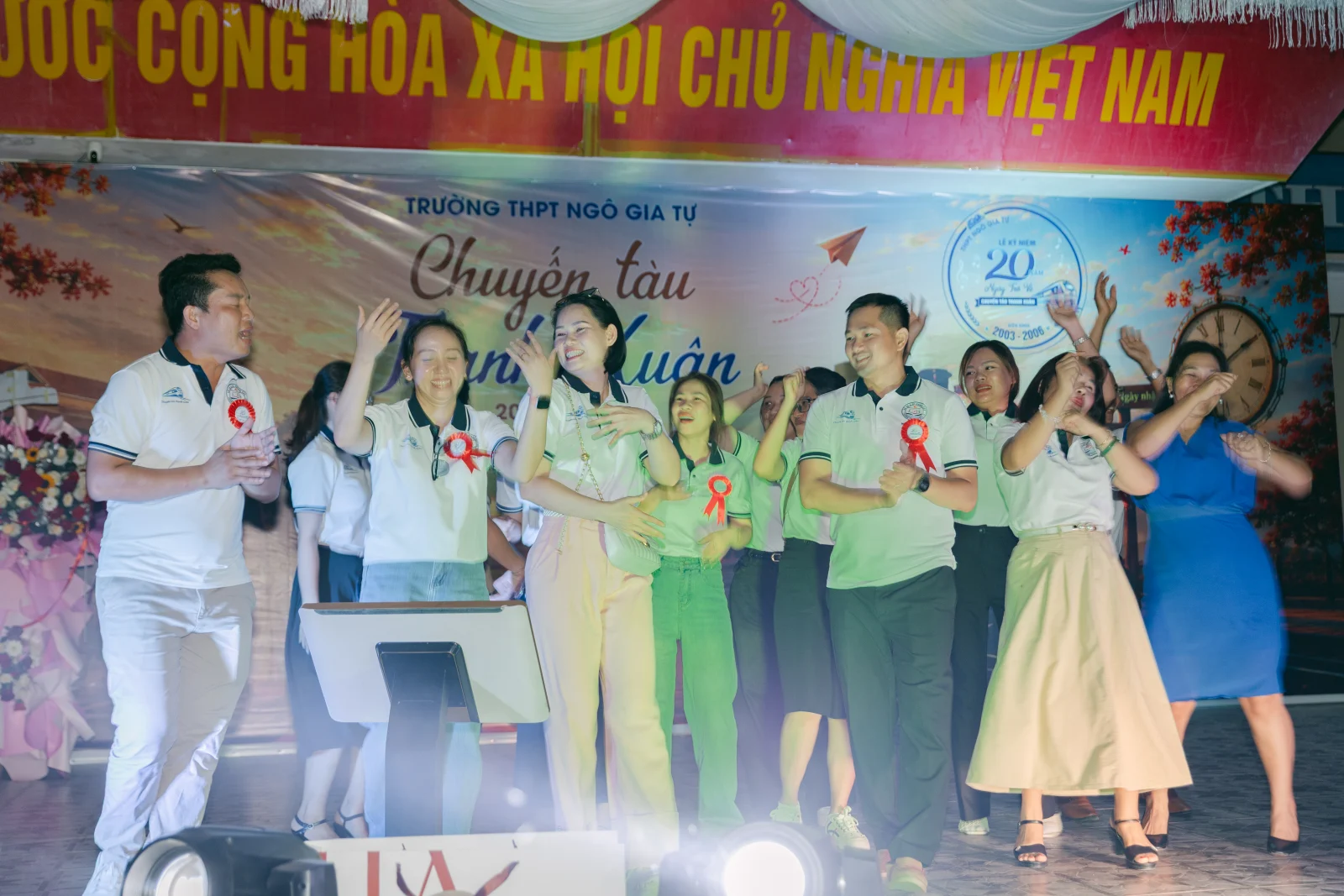 Ảnh lễ kỷ niệm 20 năm THPT Ngô Gia Tự, chụp ngày 08/08/2026
