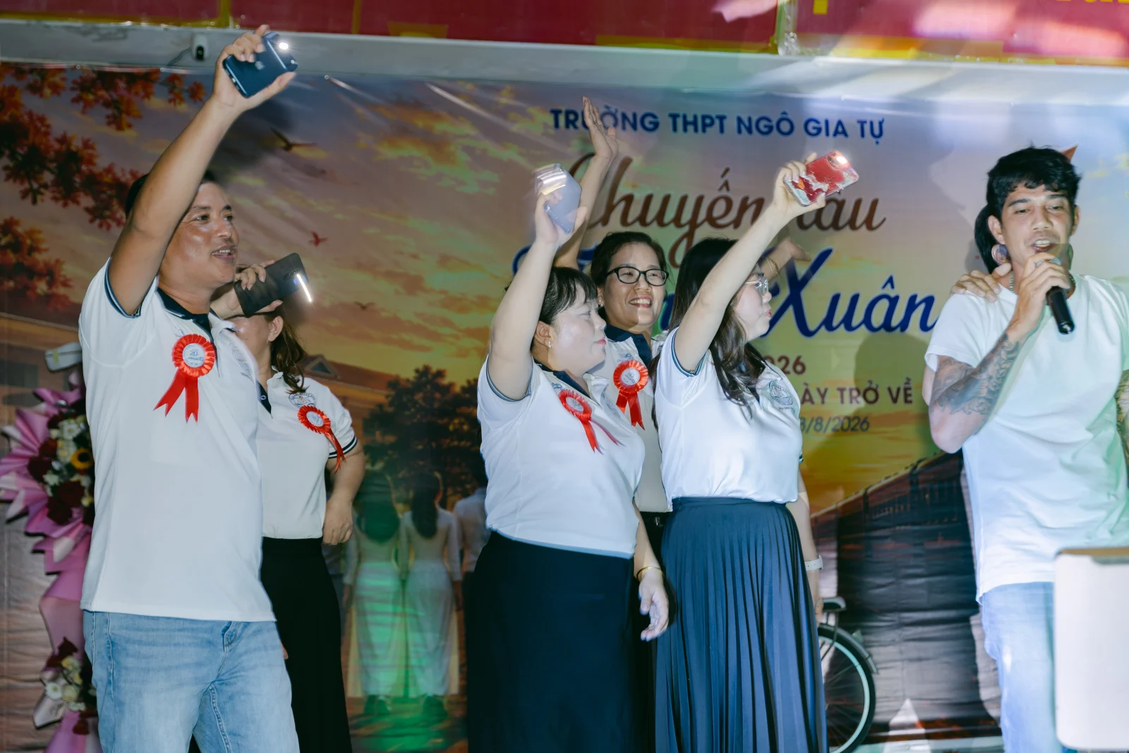 Ảnh lễ kỷ niệm 20 năm THPT Ngô Gia Tự, chụp ngày 08/08/2026