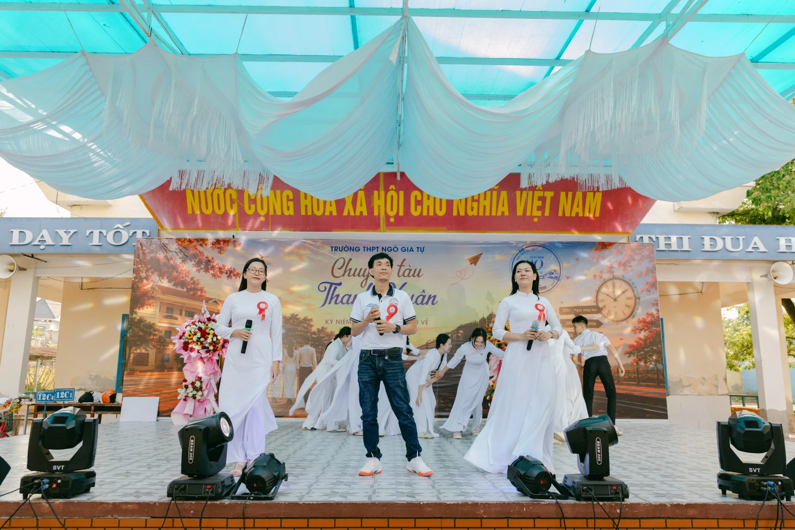 Ảnh lễ kỷ niệm 20 năm THPT Ngô Gia Tự, chụp ngày 08/08/2026