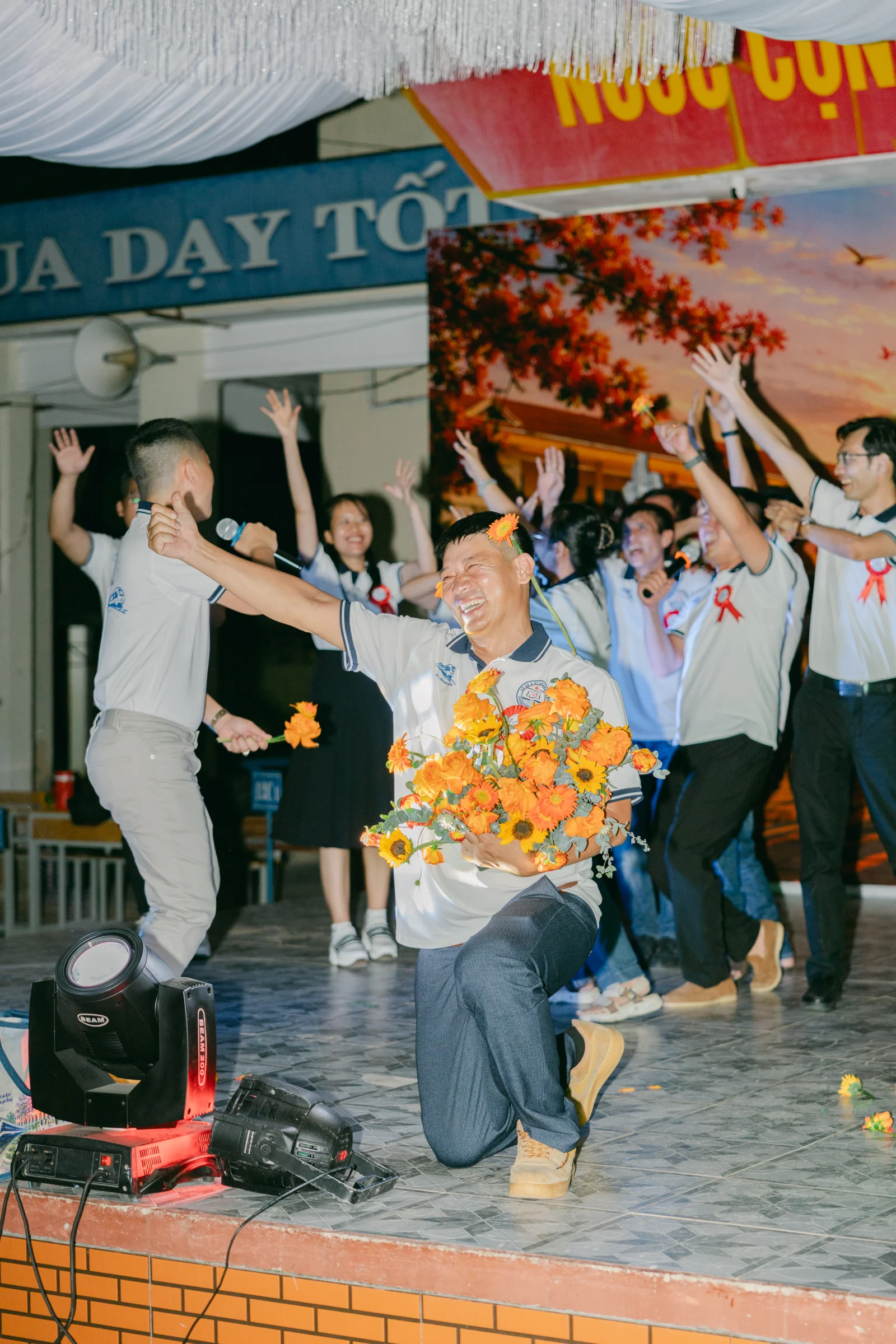 Ảnh lễ kỷ niệm 20 năm THPT Ngô Gia Tự, chụp ngày 08/08/2026