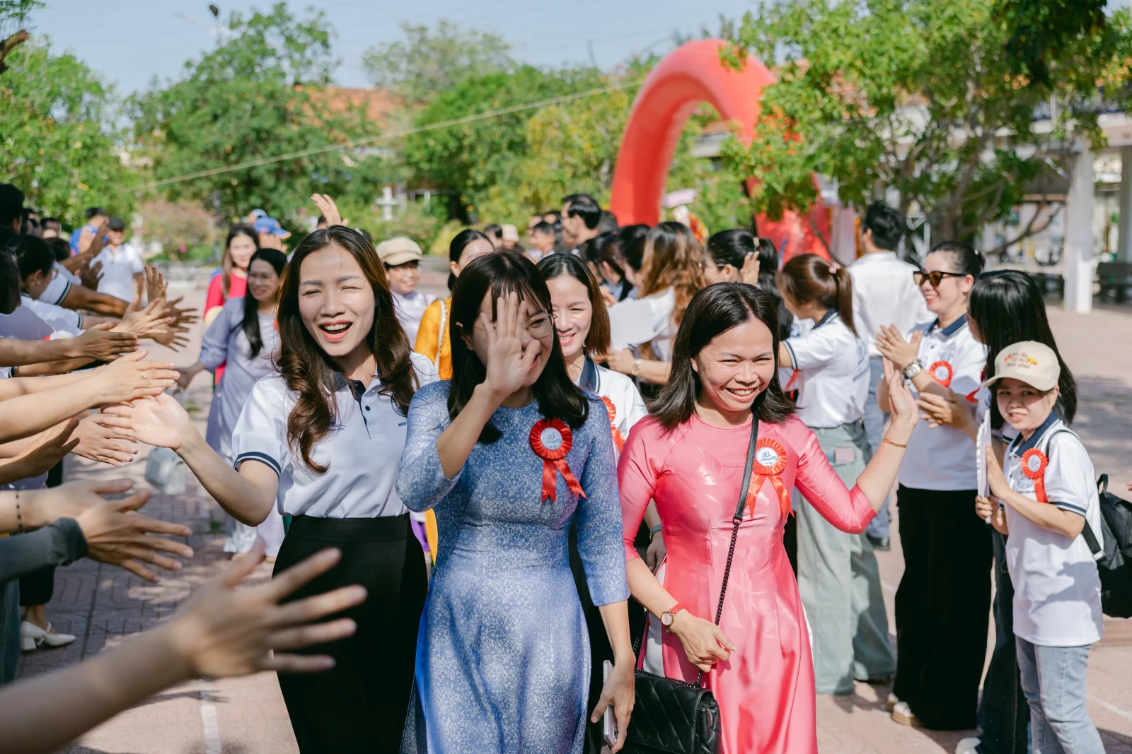 Ảnh lễ kỷ niệm 20 năm THPT Ngô Gia Tự, chụp ngày 08/08/2026