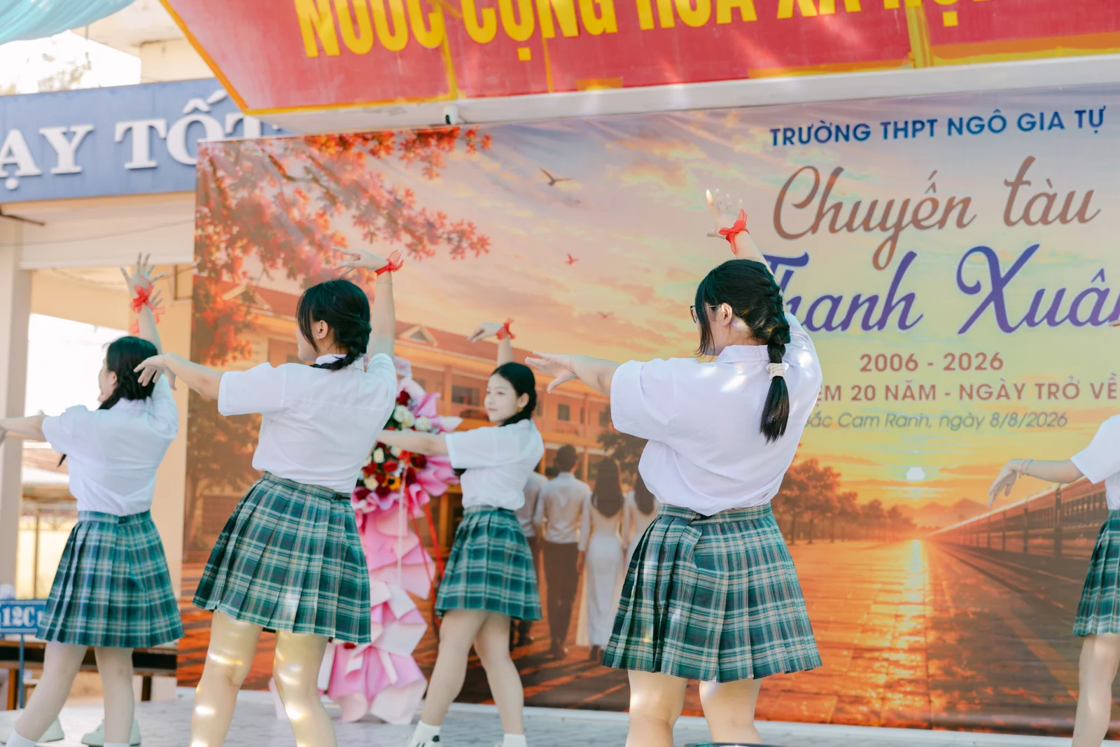 Ảnh lễ kỷ niệm 20 năm THPT Ngô Gia Tự, chụp ngày 08/08/2026