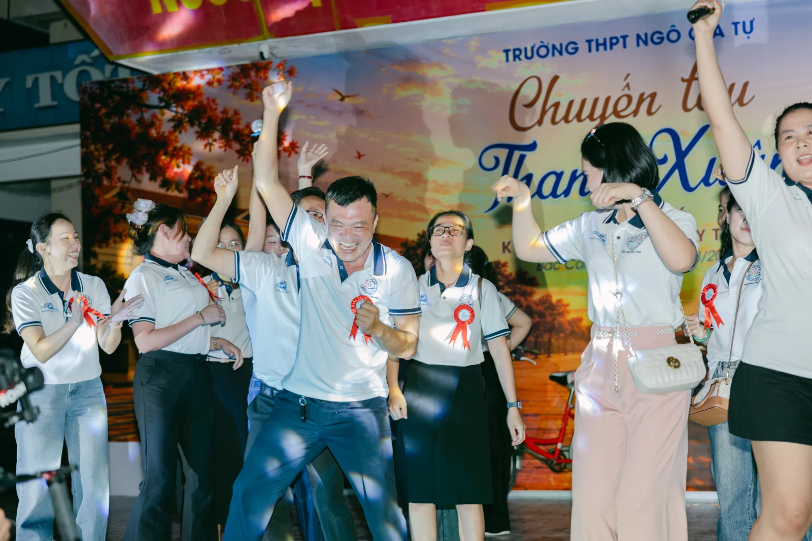 Ảnh lễ kỷ niệm 20 năm THPT Ngô Gia Tự, chụp ngày 08/08/2026