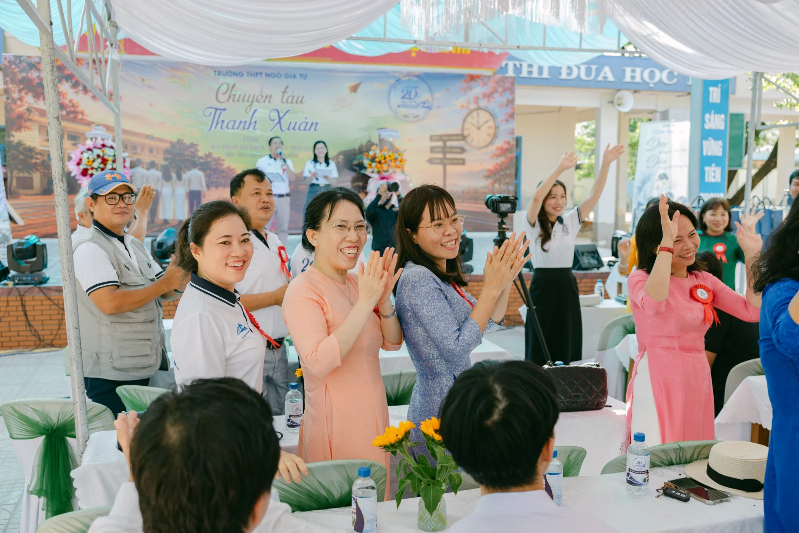 Ảnh lễ kỷ niệm 20 năm THPT Ngô Gia Tự, chụp ngày 08/08/2026