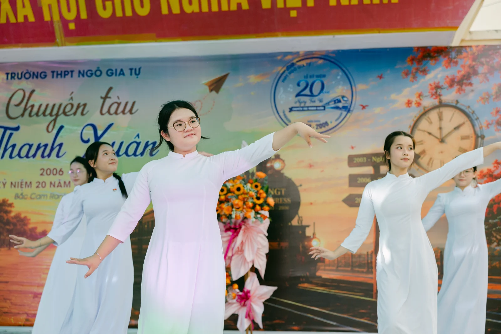 Ảnh lễ kỷ niệm 20 năm THPT Ngô Gia Tự, chụp ngày 08/08/2026