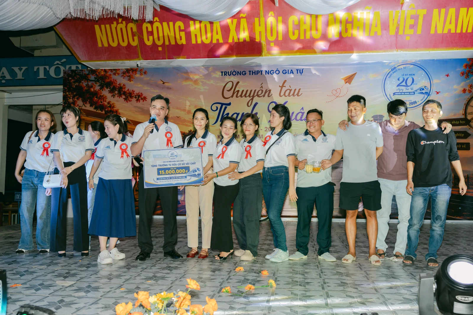 Ảnh lễ kỷ niệm 20 năm THPT Ngô Gia Tự, chụp ngày 08/08/2026