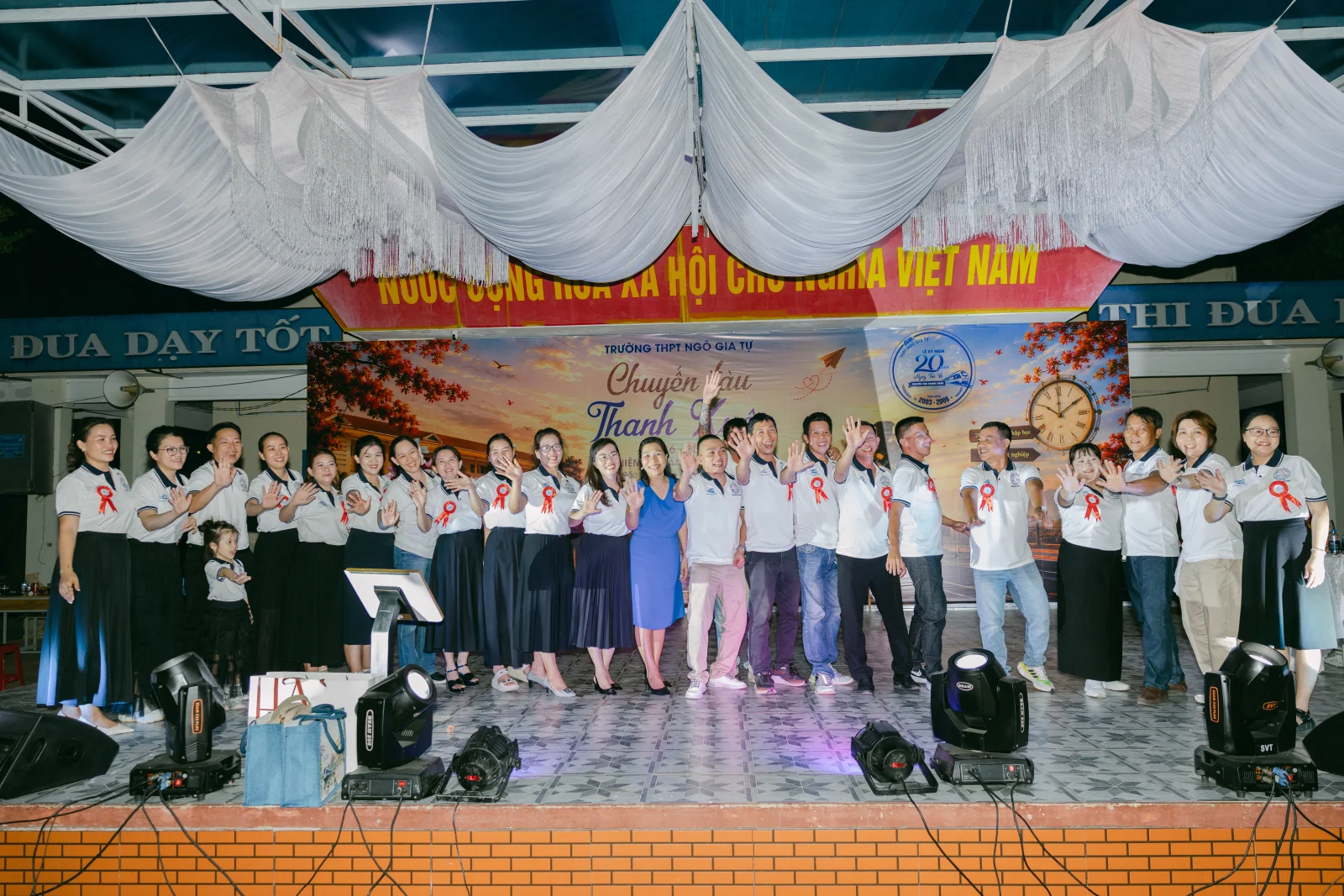 Ảnh lễ kỷ niệm 20 năm THPT Ngô Gia Tự, chụp ngày 08/08/2026