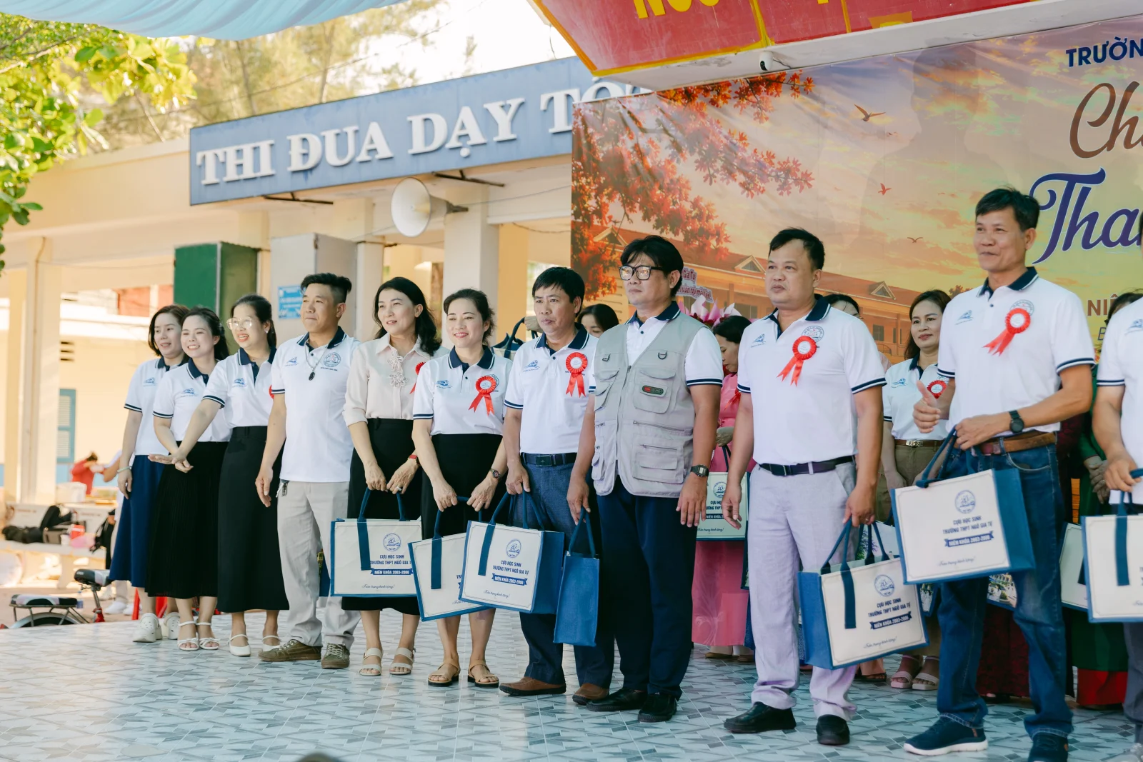 Ảnh lễ kỷ niệm 20 năm THPT Ngô Gia Tự, chụp ngày 08/08/2026