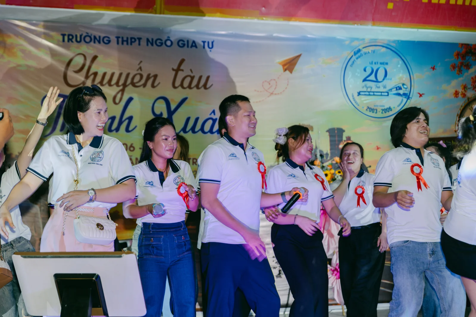 Ảnh lễ kỷ niệm 20 năm THPT Ngô Gia Tự, chụp ngày 08/08/2026