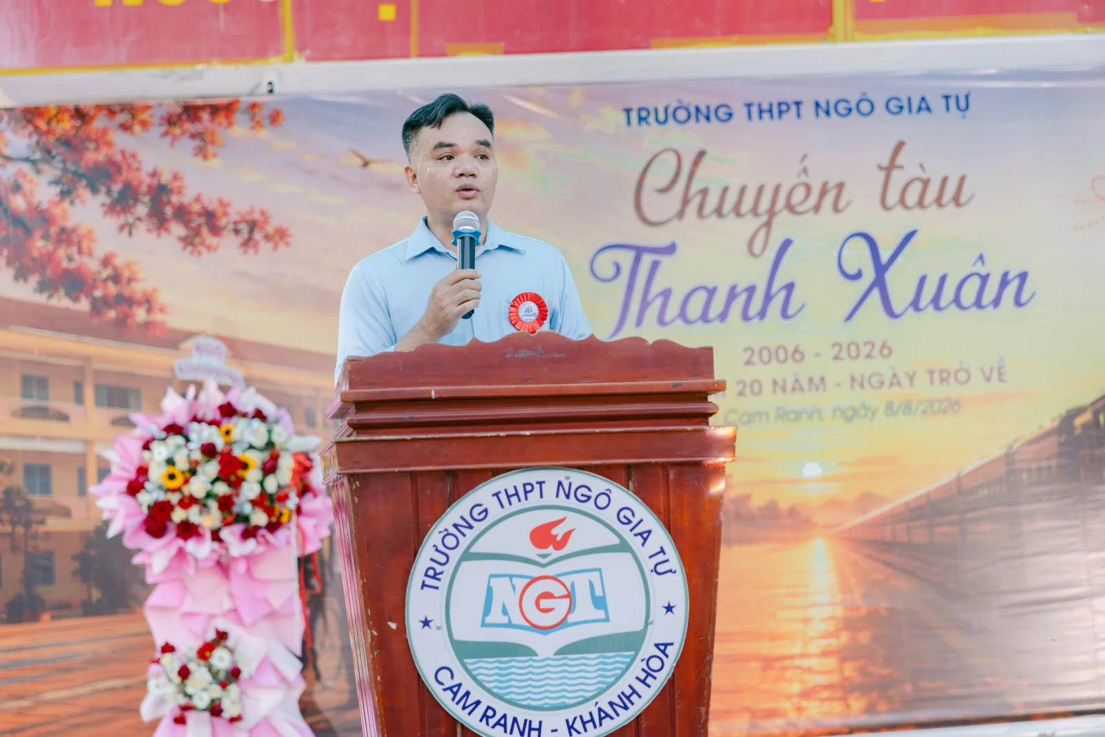 Ảnh lễ kỷ niệm 20 năm THPT Ngô Gia Tự, chụp ngày 08/08/2026