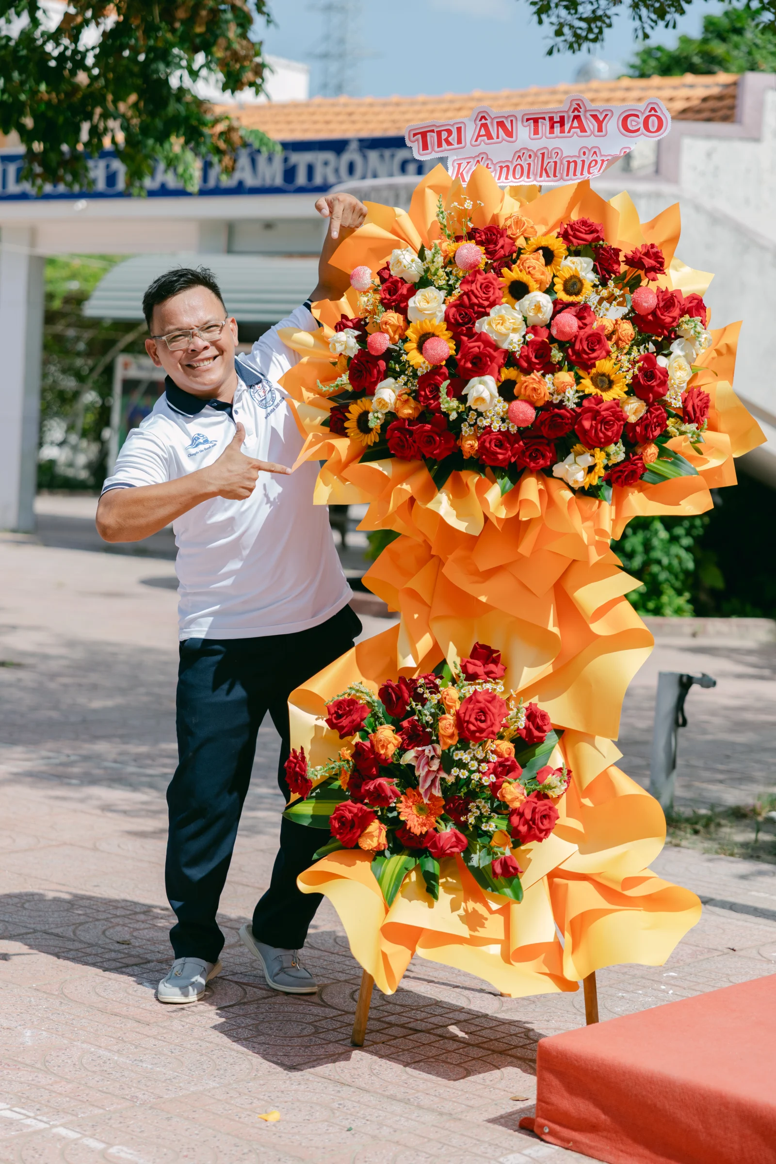 Ảnh lễ kỷ niệm 20 năm THPT Ngô Gia Tự, chụp ngày 08/08/2026