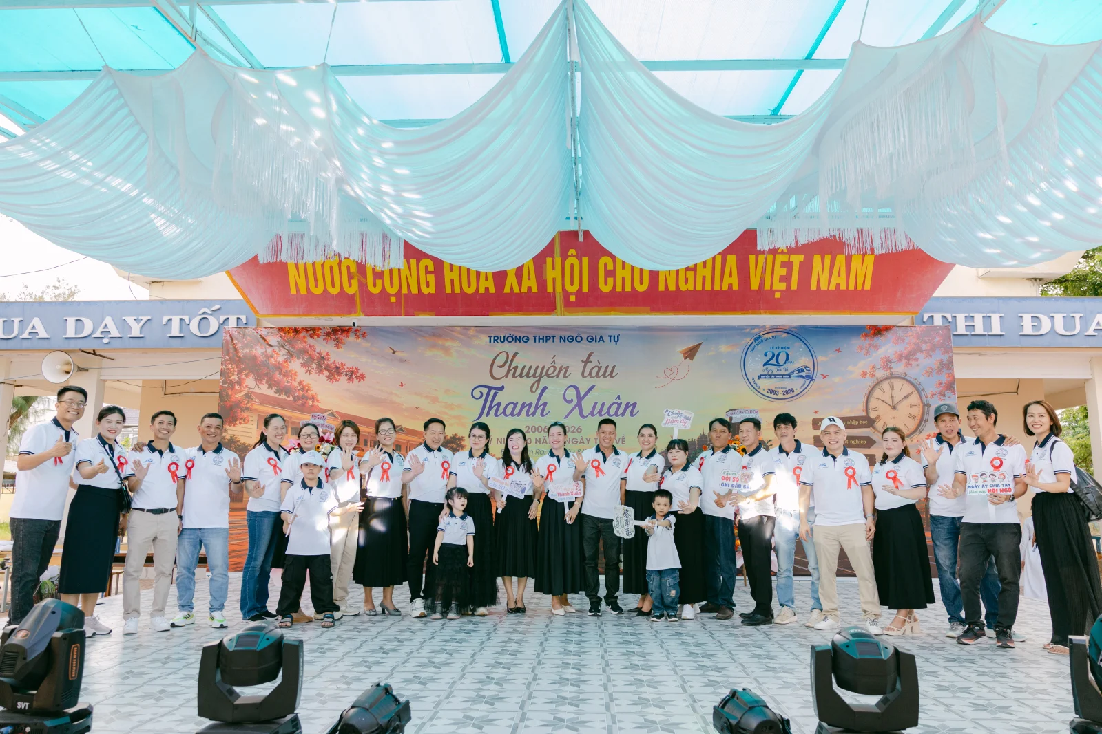 Ảnh lễ kỷ niệm 20 năm THPT Ngô Gia Tự, chụp ngày 08/08/2026