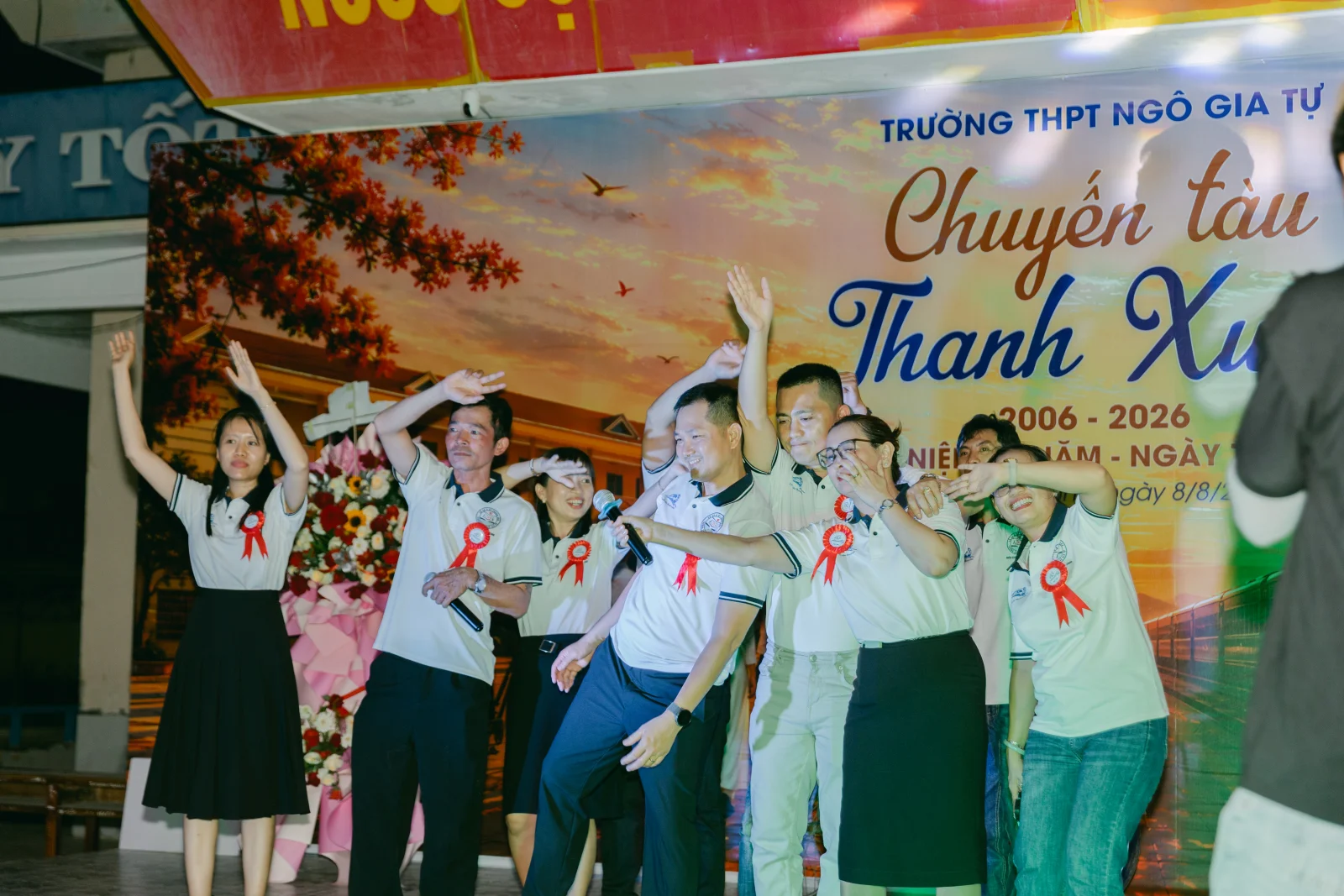 Ảnh lễ kỷ niệm 20 năm THPT Ngô Gia Tự, chụp ngày 08/08/2026