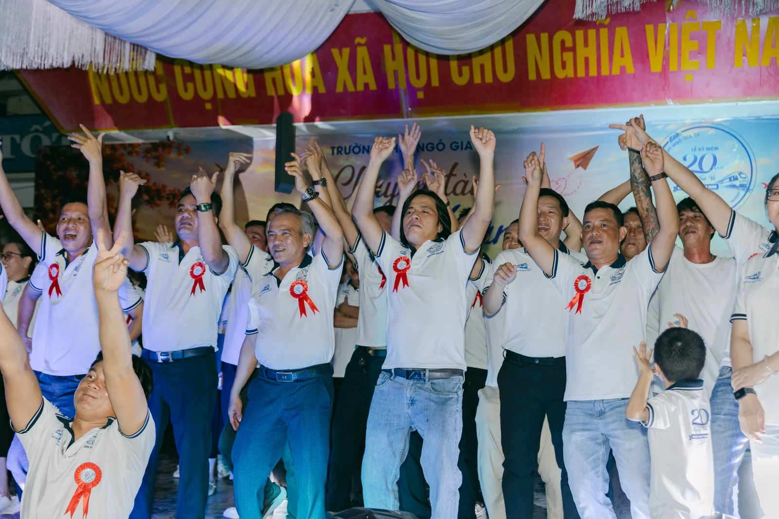Ảnh lễ kỷ niệm 20 năm THPT Ngô Gia Tự, chụp ngày 08/08/2026