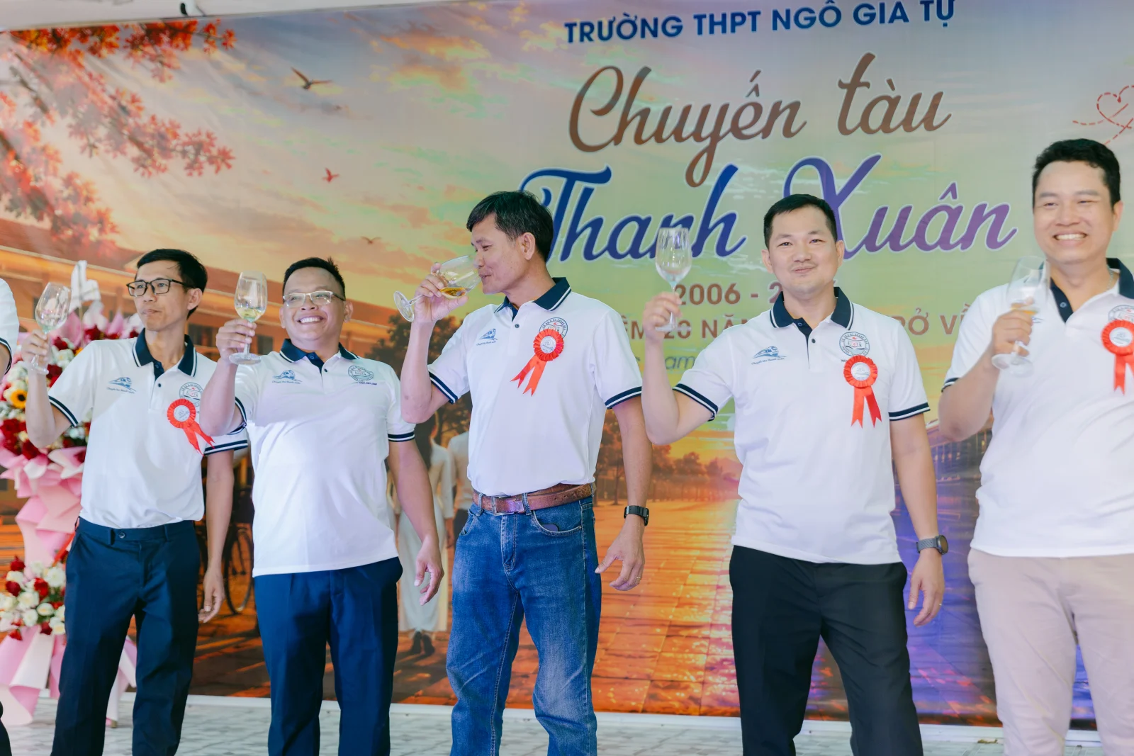 Ảnh lễ kỷ niệm 20 năm THPT Ngô Gia Tự, chụp ngày 08/08/2026
