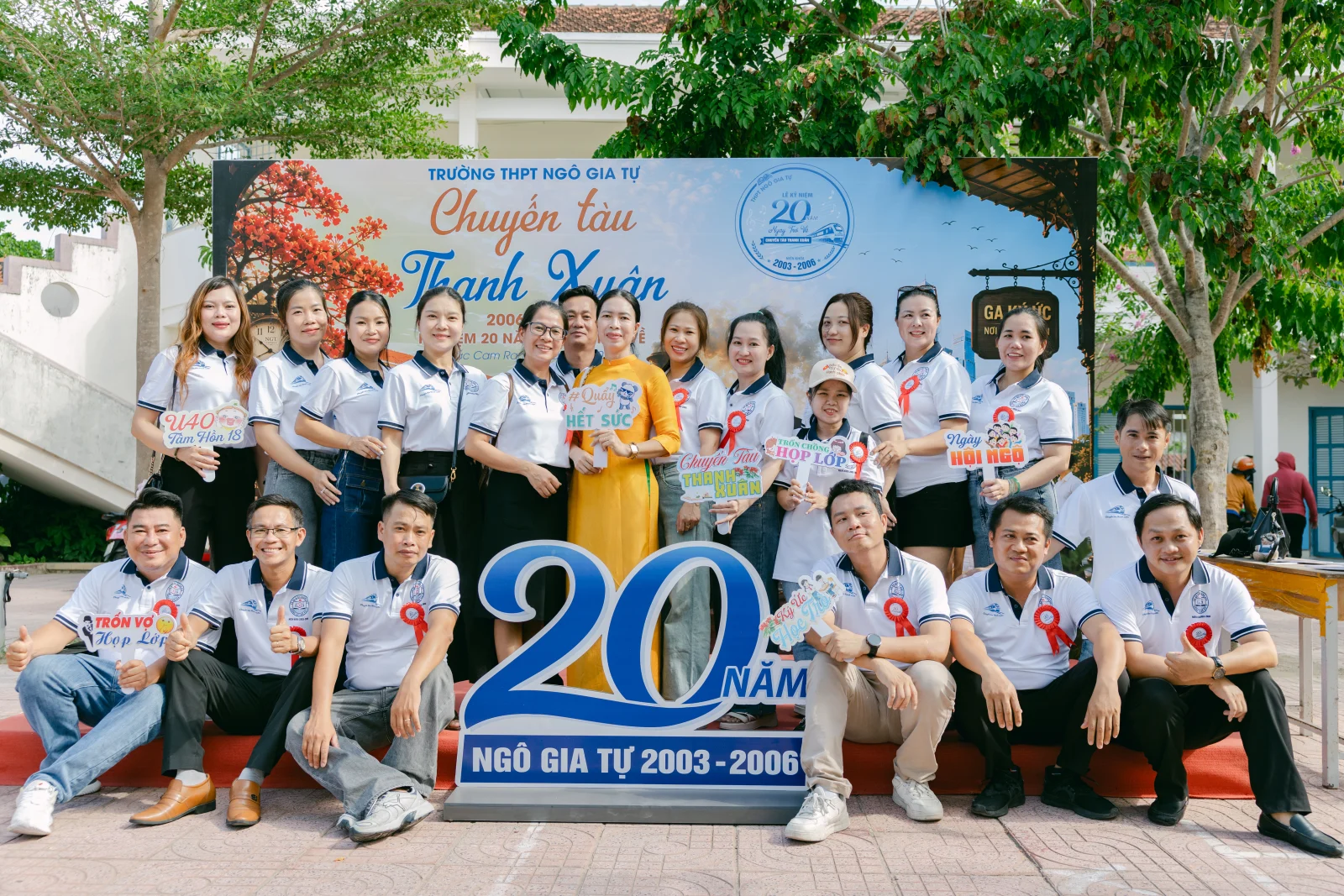 Ảnh lễ kỷ niệm 20 năm THPT Ngô Gia Tự, chụp ngày 08/08/2026