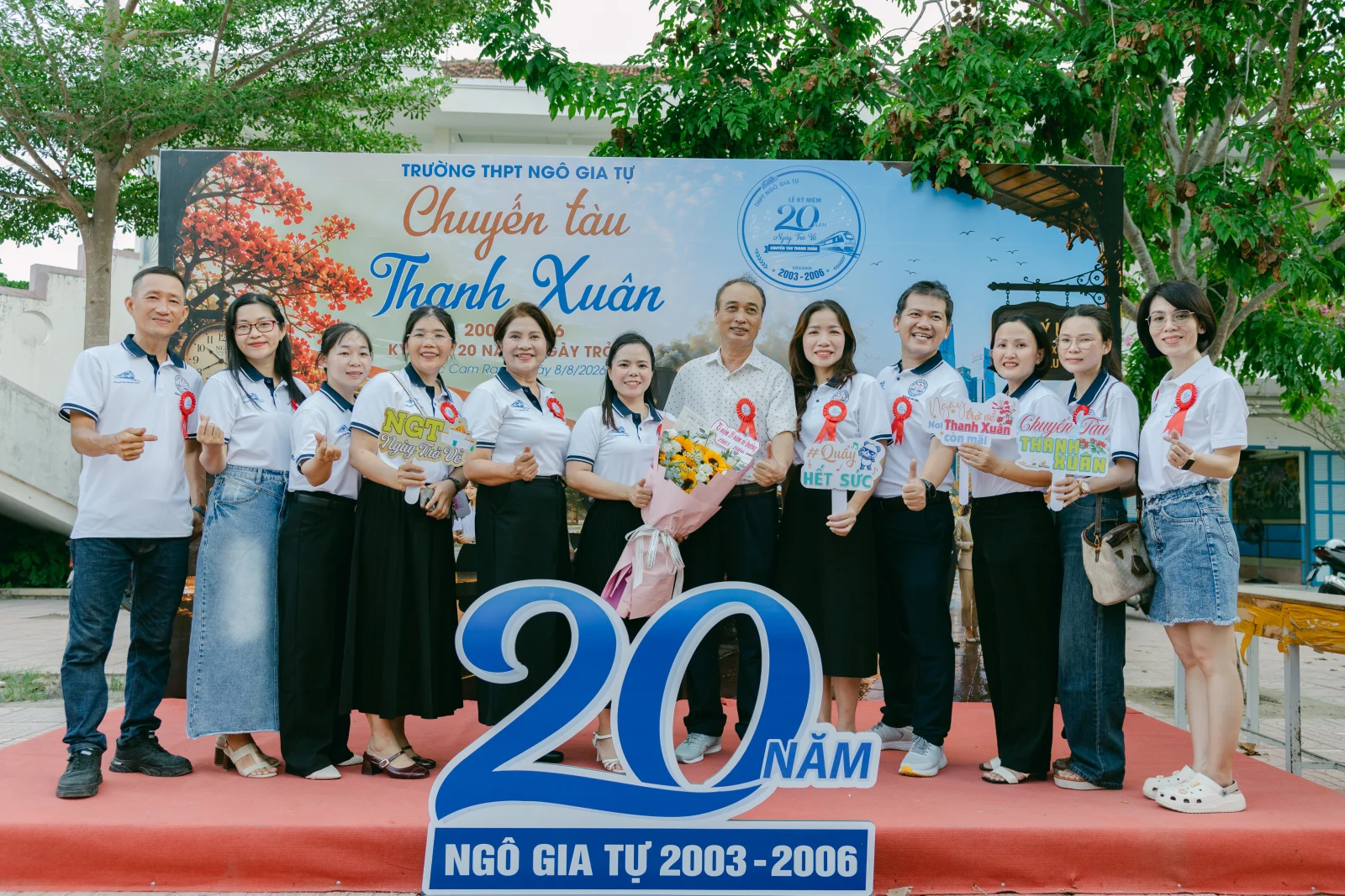 Ảnh lễ kỷ niệm 20 năm THPT Ngô Gia Tự, chụp ngày 08/08/2026