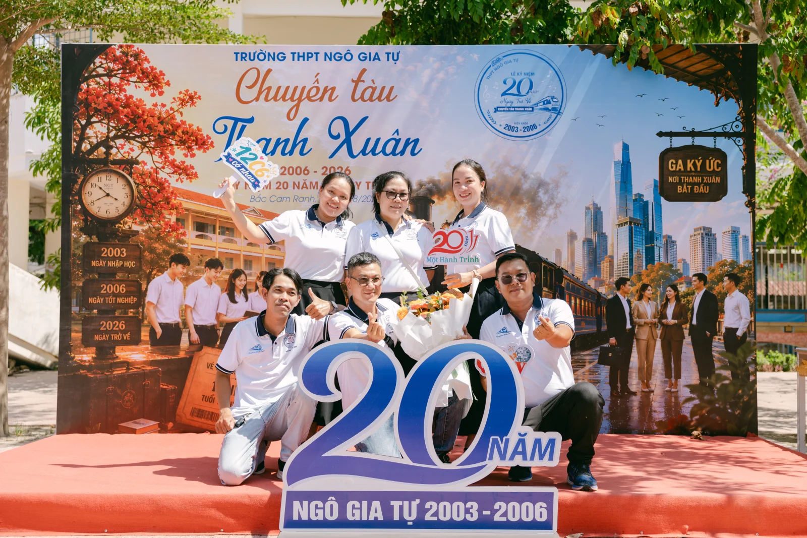Ảnh lễ kỷ niệm 20 năm THPT Ngô Gia Tự, chụp ngày 08/08/2026