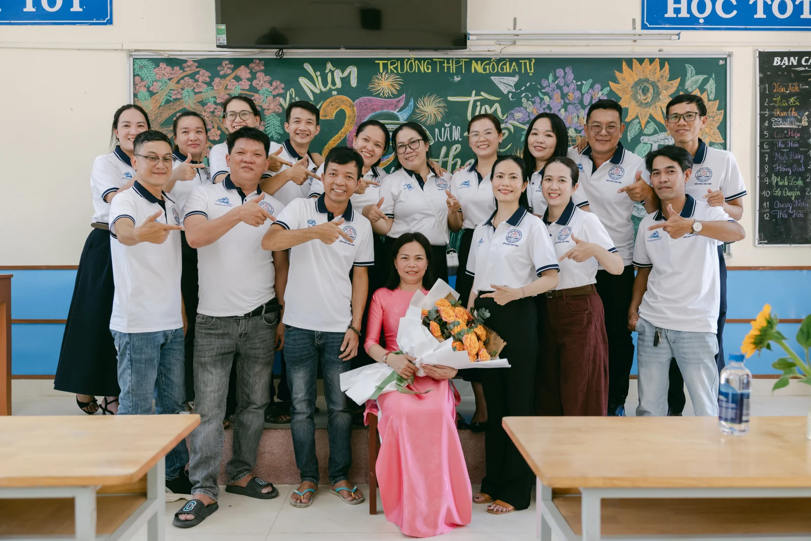Ảnh lễ kỷ niệm 20 năm THPT Ngô Gia Tự, chụp ngày 08/08/2026