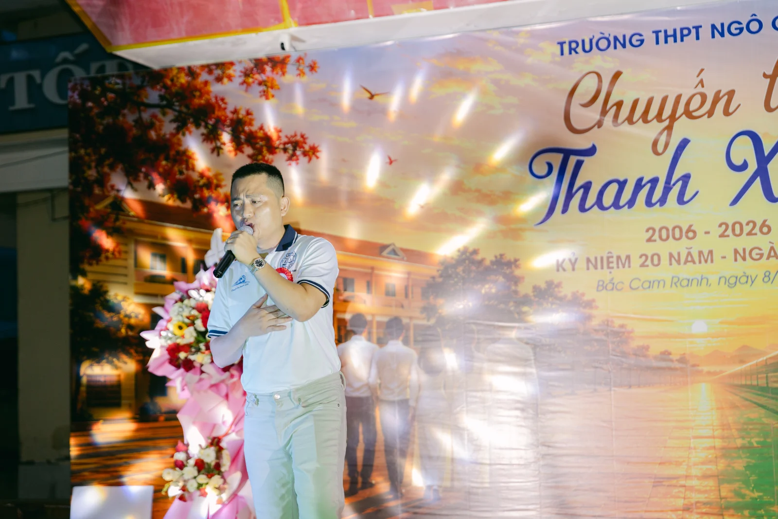 Ảnh lễ kỷ niệm 20 năm THPT Ngô Gia Tự, chụp ngày 08/08/2026