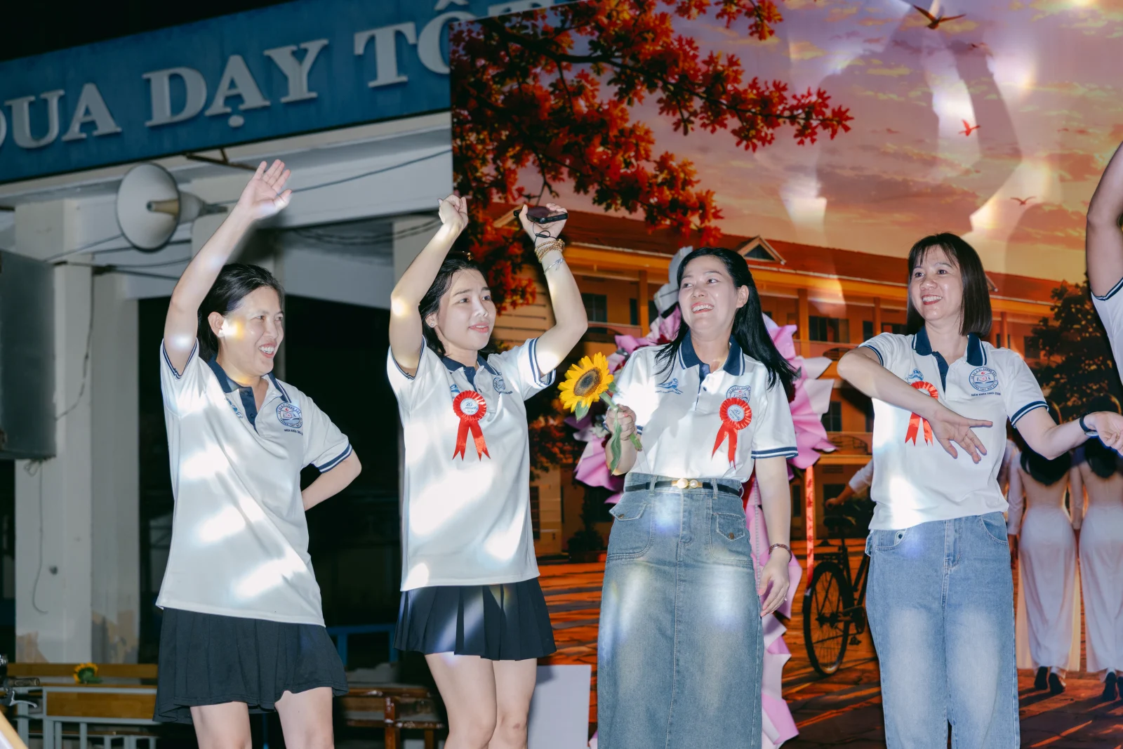 Ảnh lễ kỷ niệm 20 năm THPT Ngô Gia Tự, chụp ngày 08/08/2026