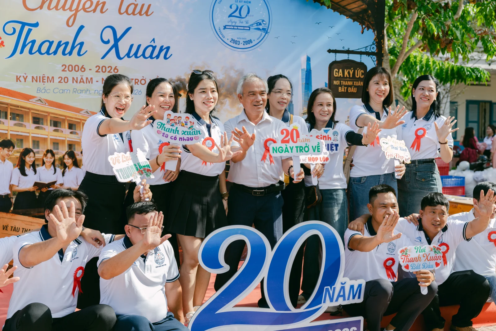 Ảnh lễ kỷ niệm 20 năm THPT Ngô Gia Tự, chụp ngày 08/08/2026