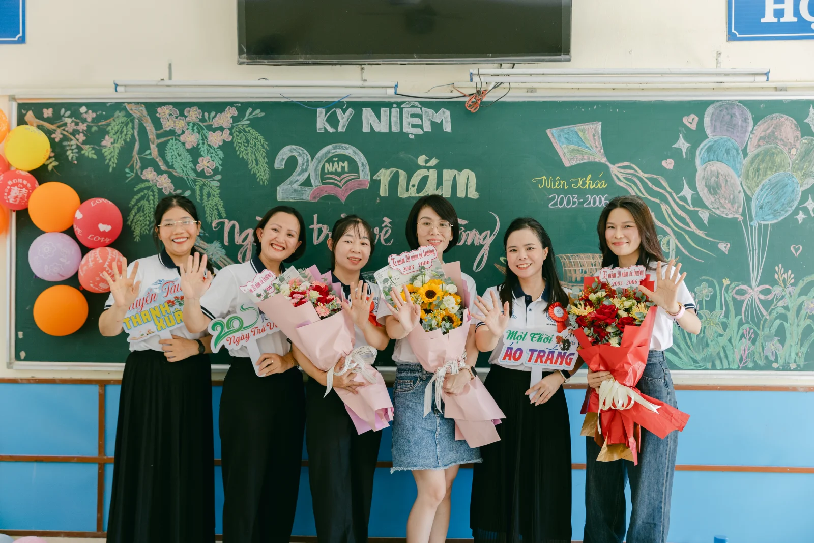 Ảnh lễ kỷ niệm 20 năm THPT Ngô Gia Tự, chụp ngày 08/08/2026