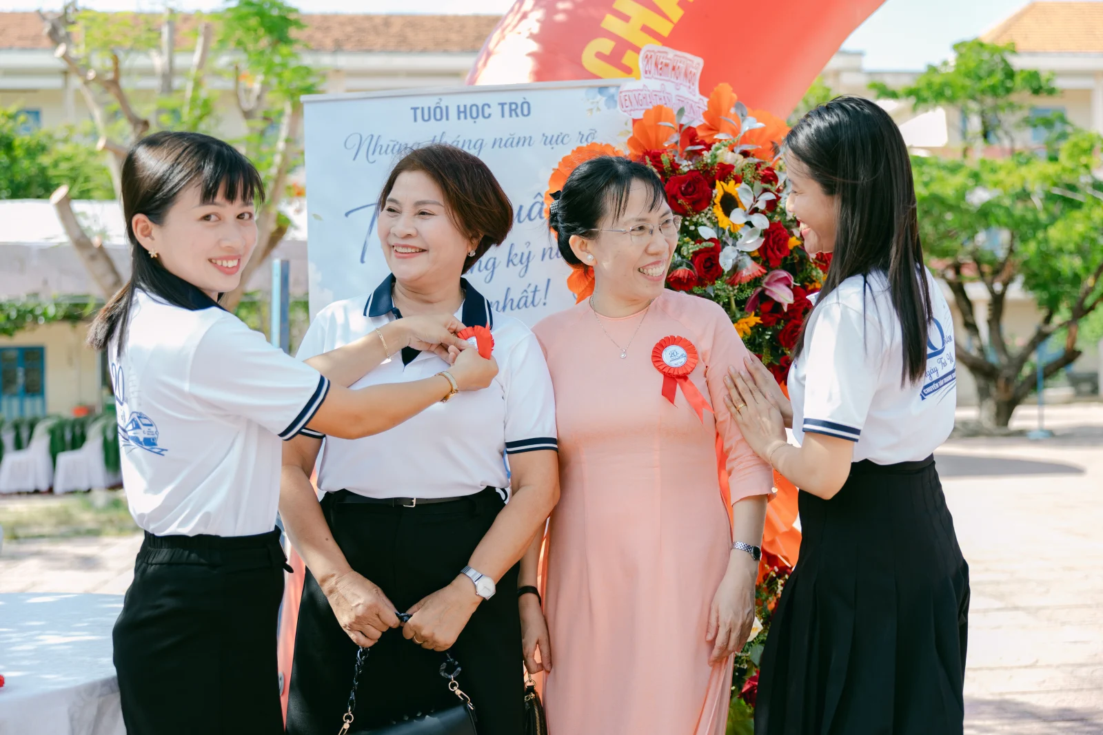 Ảnh lễ kỷ niệm 20 năm THPT Ngô Gia Tự, chụp ngày 08/08/2026