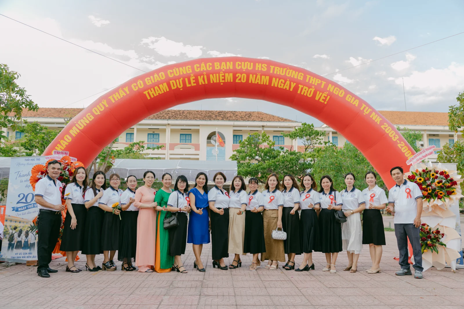Ảnh lễ kỷ niệm 20 năm THPT Ngô Gia Tự, chụp ngày 08/08/2026