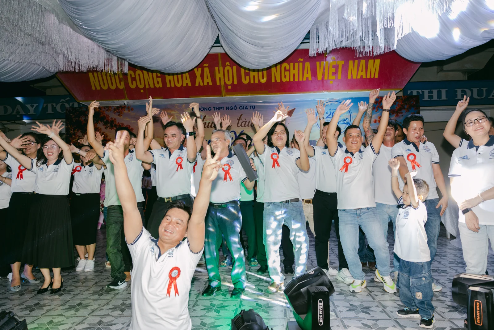 Ảnh lễ kỷ niệm 20 năm THPT Ngô Gia Tự, chụp ngày 08/08/2026