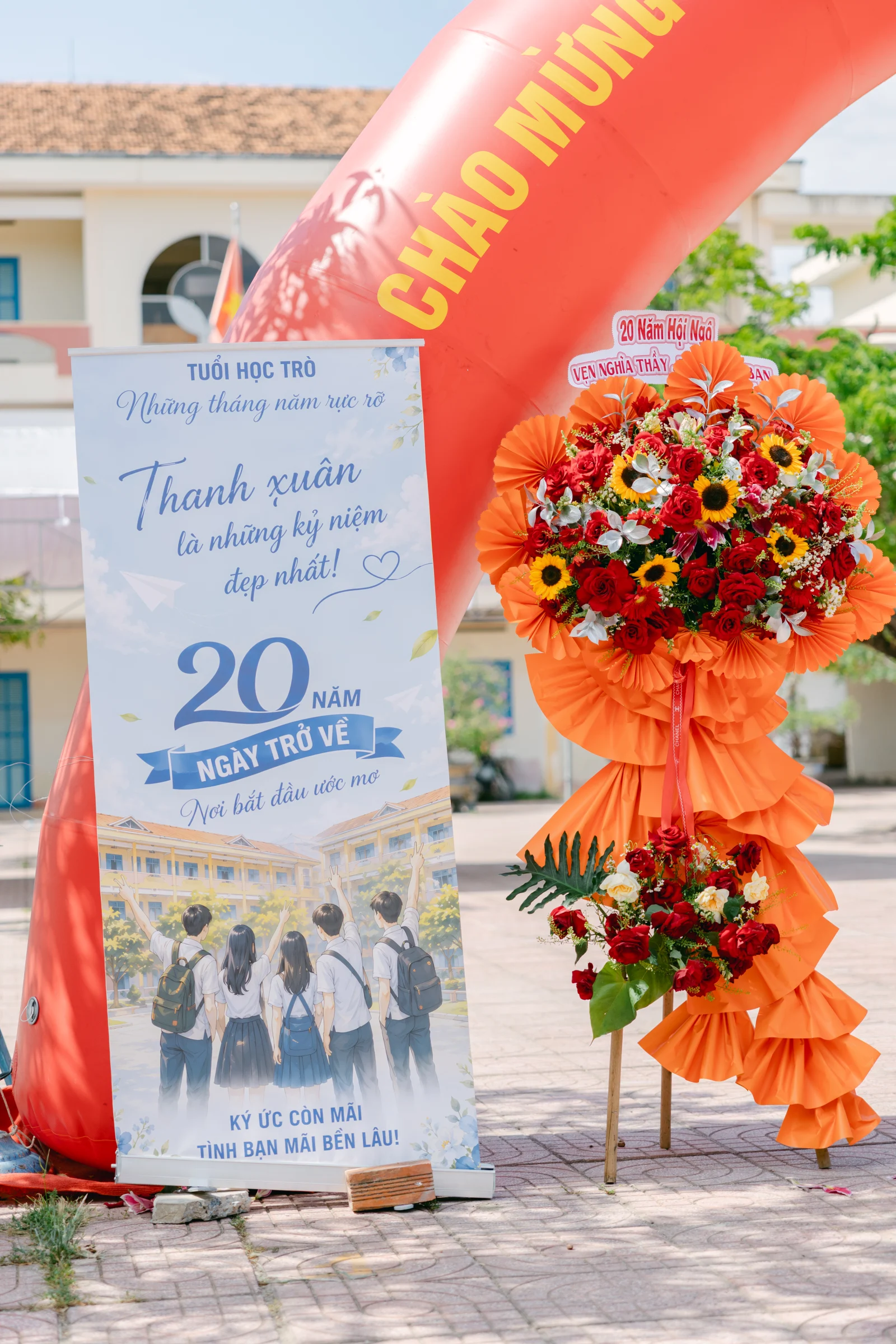 Ảnh lễ kỷ niệm 20 năm THPT Ngô Gia Tự, chụp ngày 08/08/2026