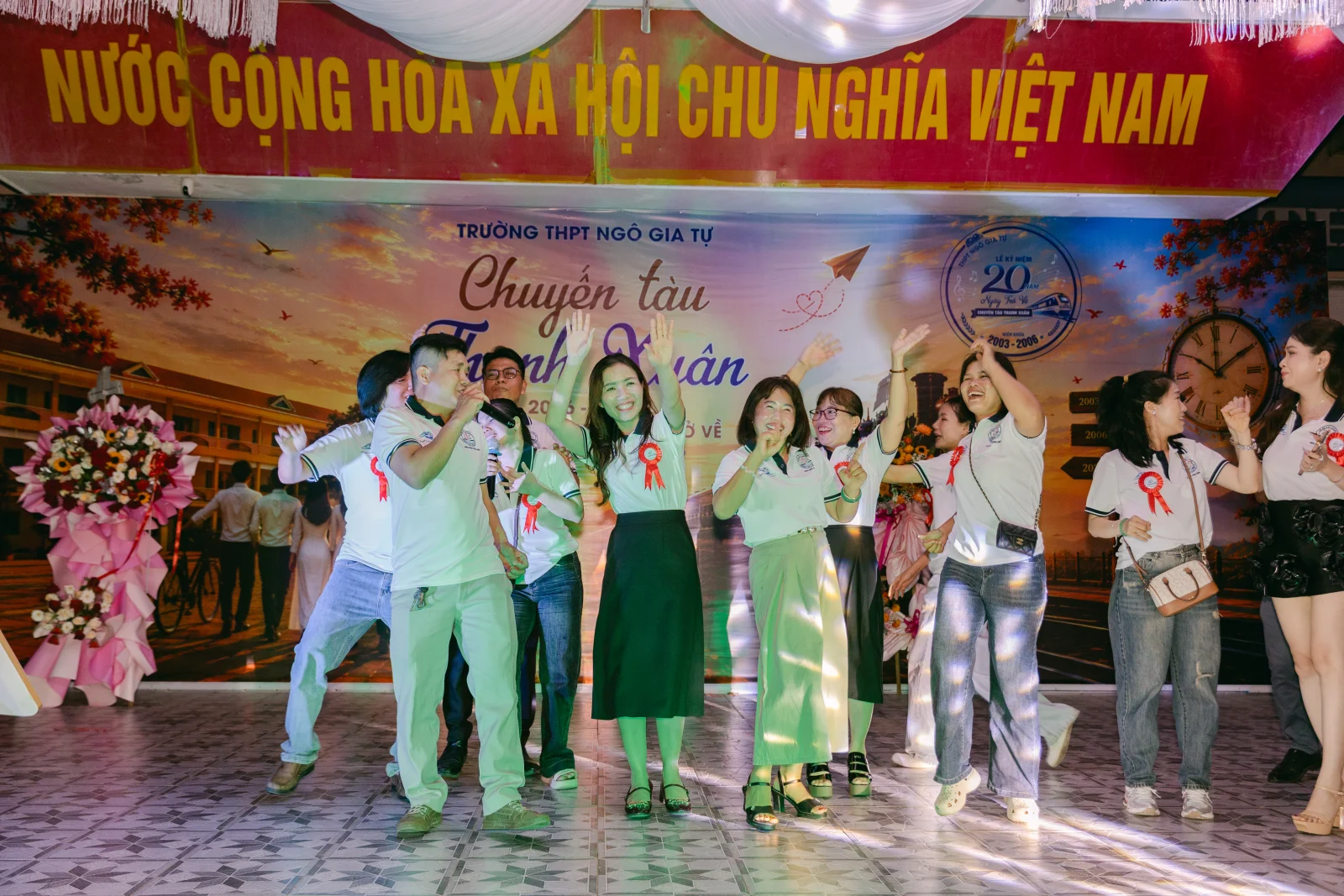 Ảnh lễ kỷ niệm 20 năm THPT Ngô Gia Tự, chụp ngày 08/08/2026