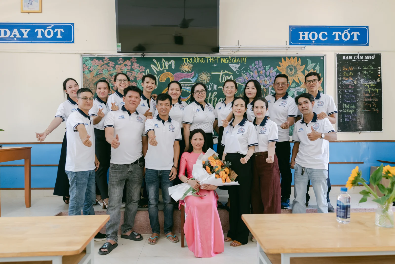 Ảnh lễ kỷ niệm 20 năm THPT Ngô Gia Tự, chụp ngày 08/08/2026