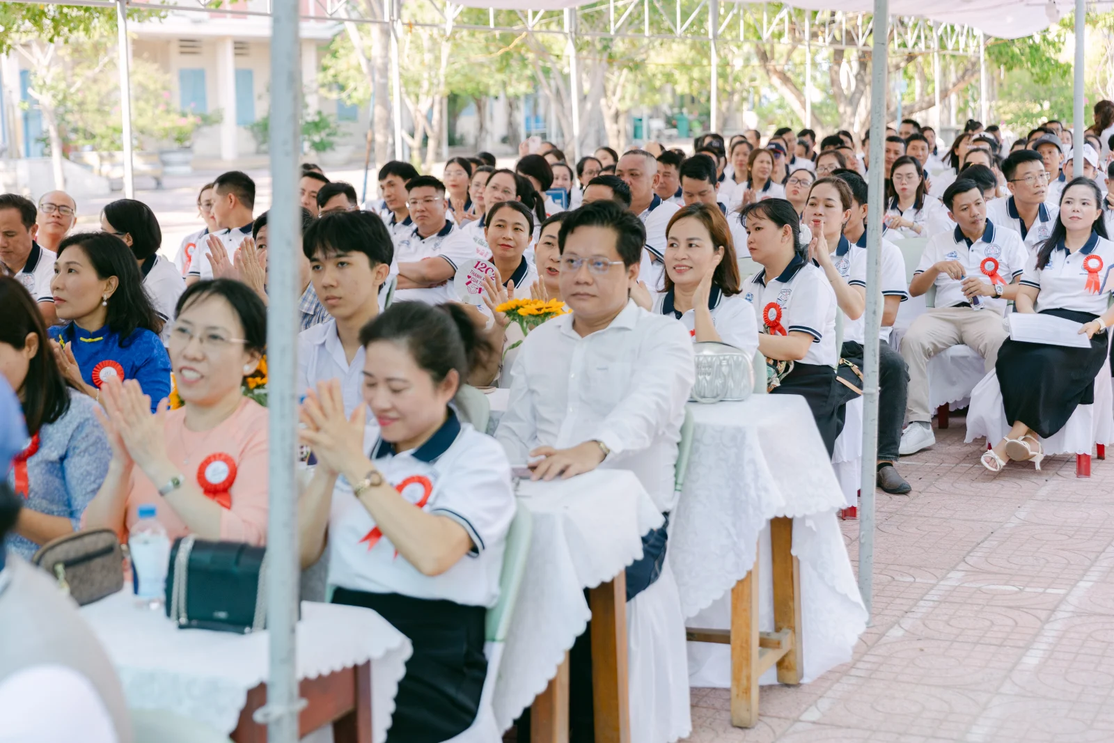 Ảnh lễ kỷ niệm 20 năm THPT Ngô Gia Tự, chụp ngày 08/08/2026